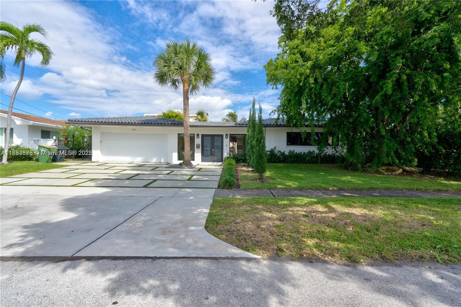 2305 Magnolia Dr #2305 North Miami, FL 33181