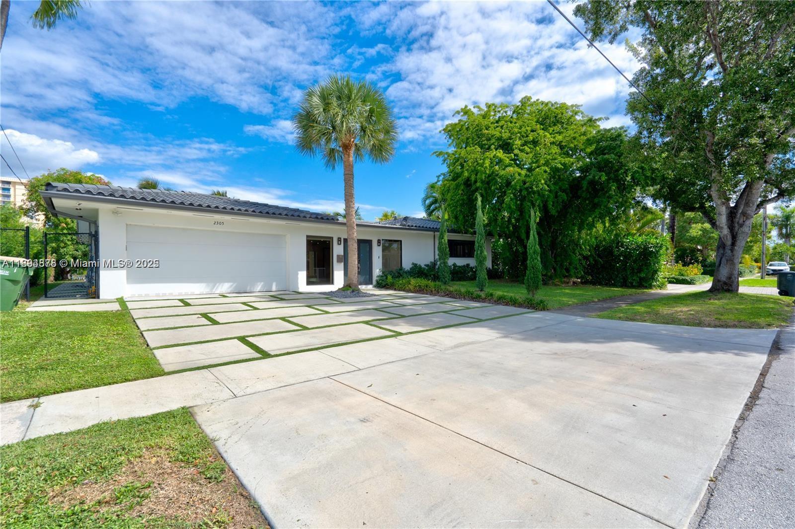 2305 Magnolia Dr #2305 North Miami, FL 33181