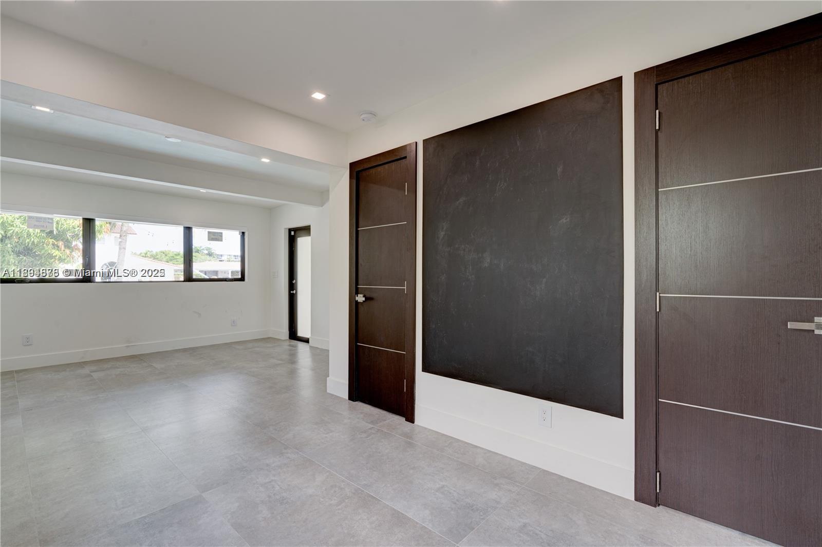 2305 Magnolia Dr #2305 North Miami, FL 33181