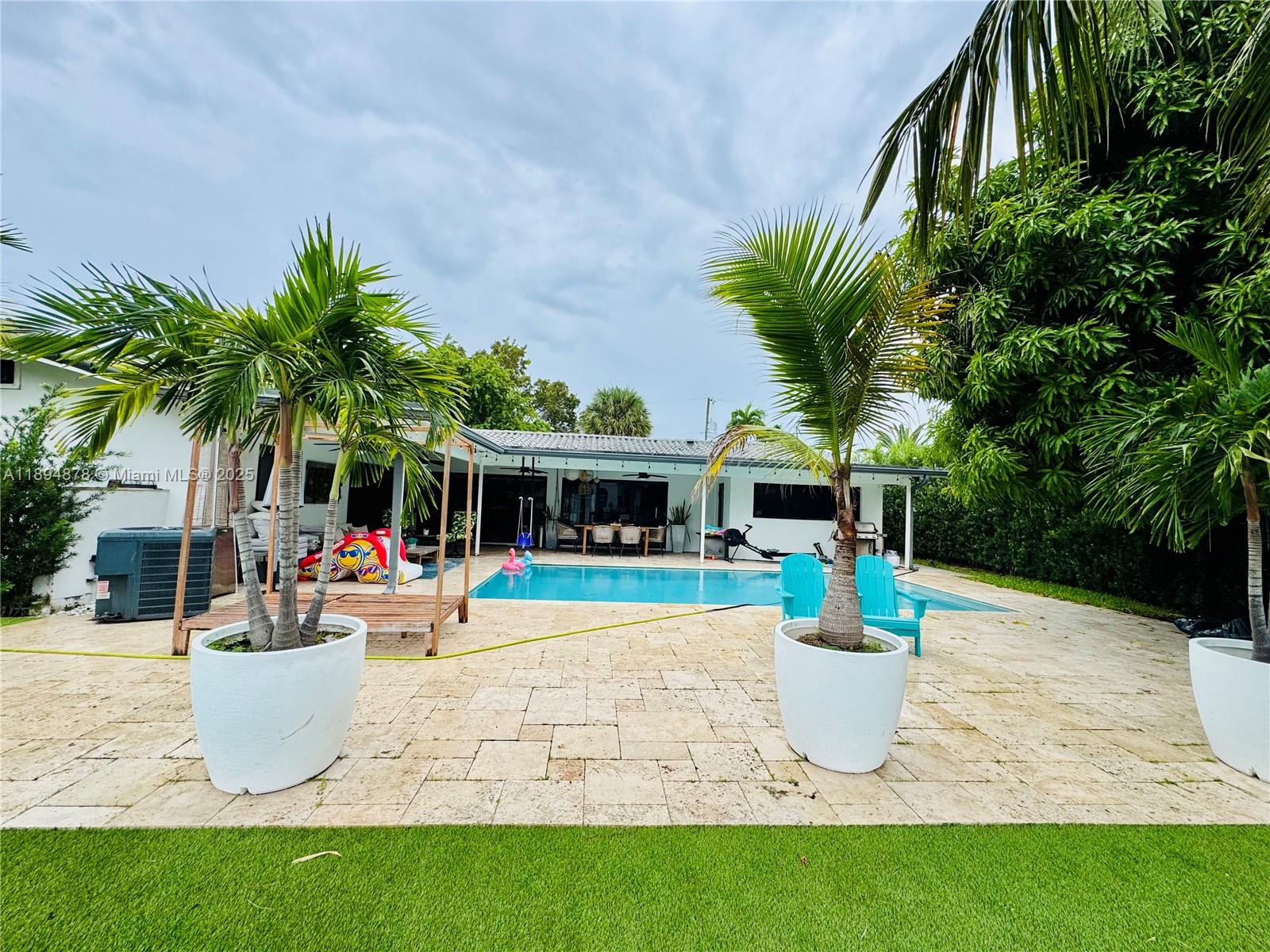 2305 Magnolia Dr #2305 North Miami, FL 33181