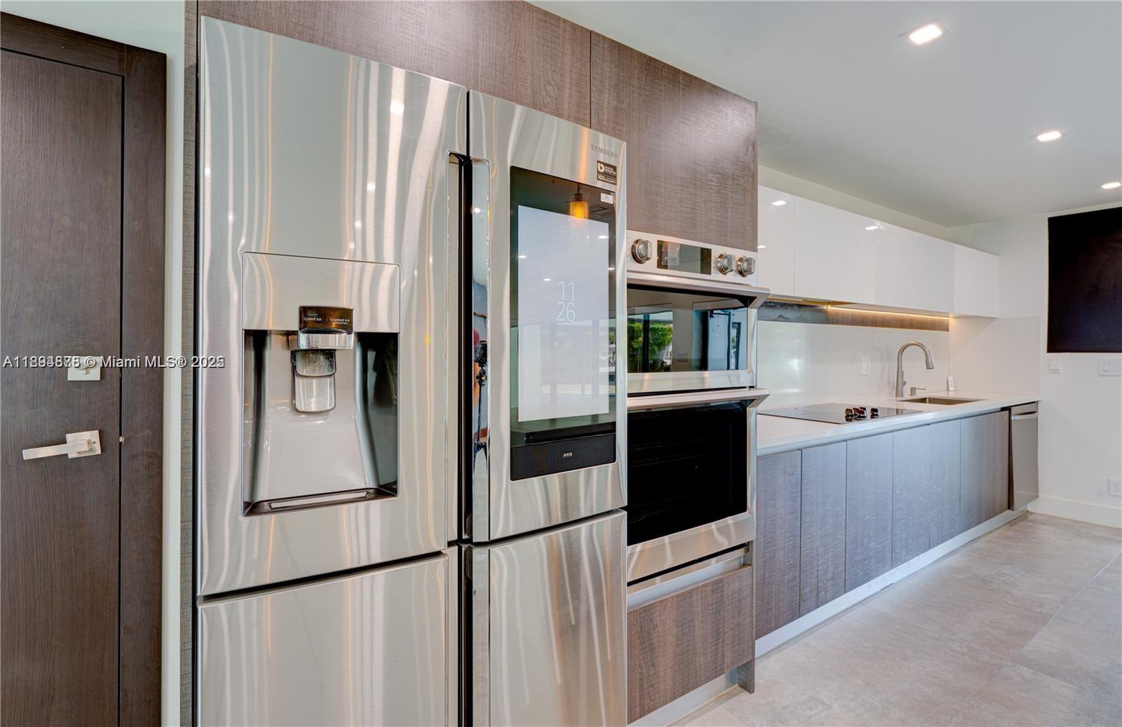 2305 Magnolia Dr #2305 North Miami, FL 33181