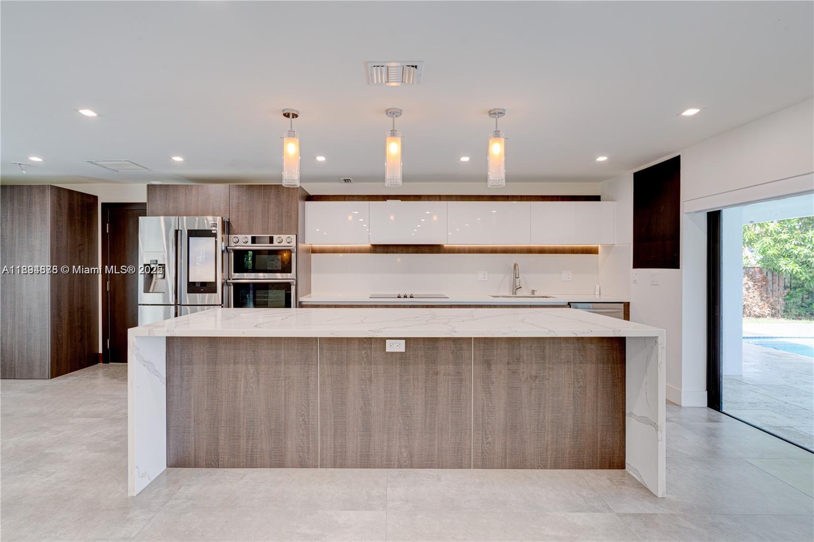 2305 Magnolia Dr #2305 North Miami, FL 33181