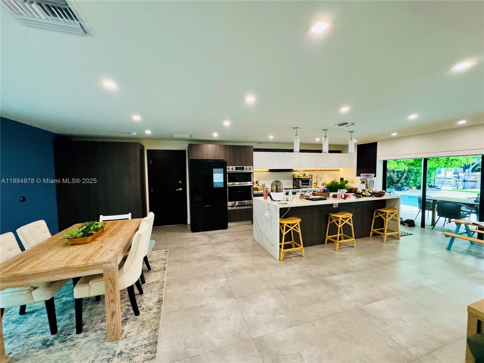 2305 Magnolia Dr #2305 North Miami, FL 33181