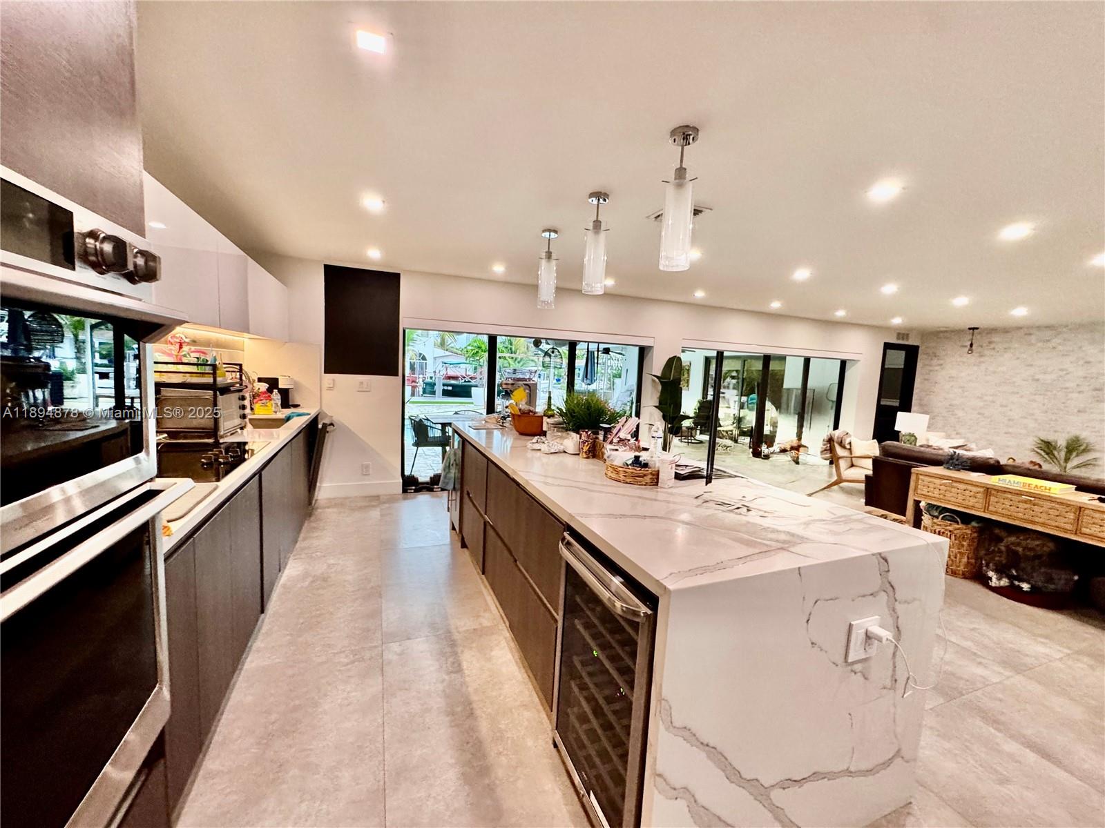 2305 Magnolia Dr #2305 North Miami, FL 33181