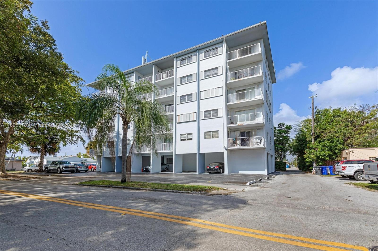 1701 Washington St #304