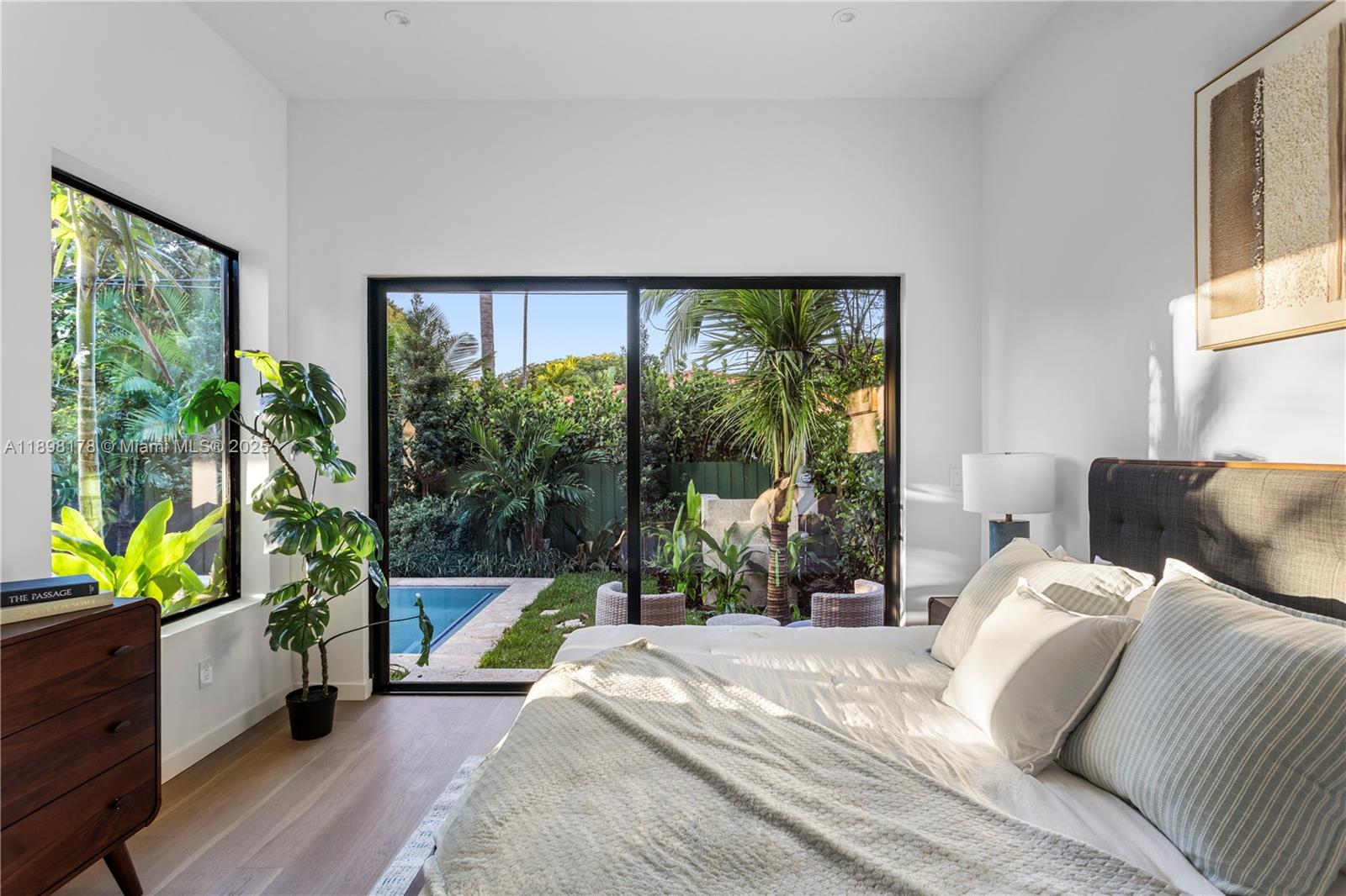 2434 SW 19th St Miami, FL 33145