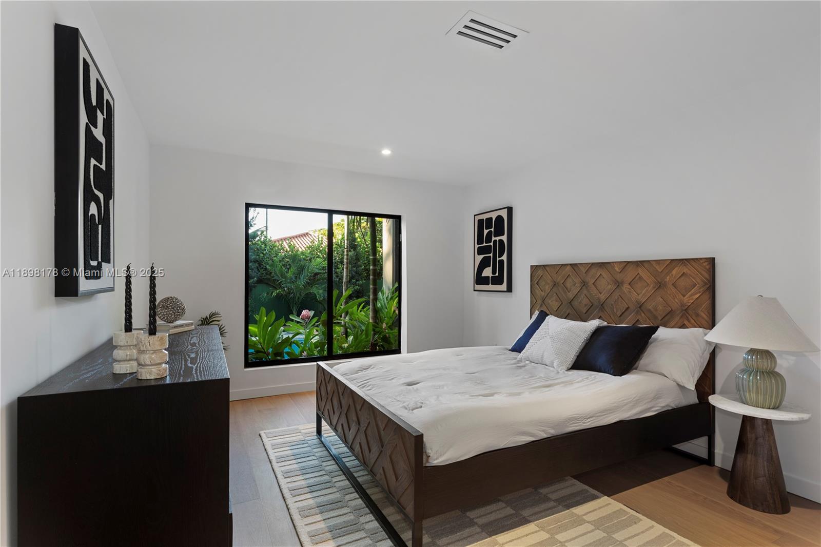 2434 SW 19th St Miami, FL 33145