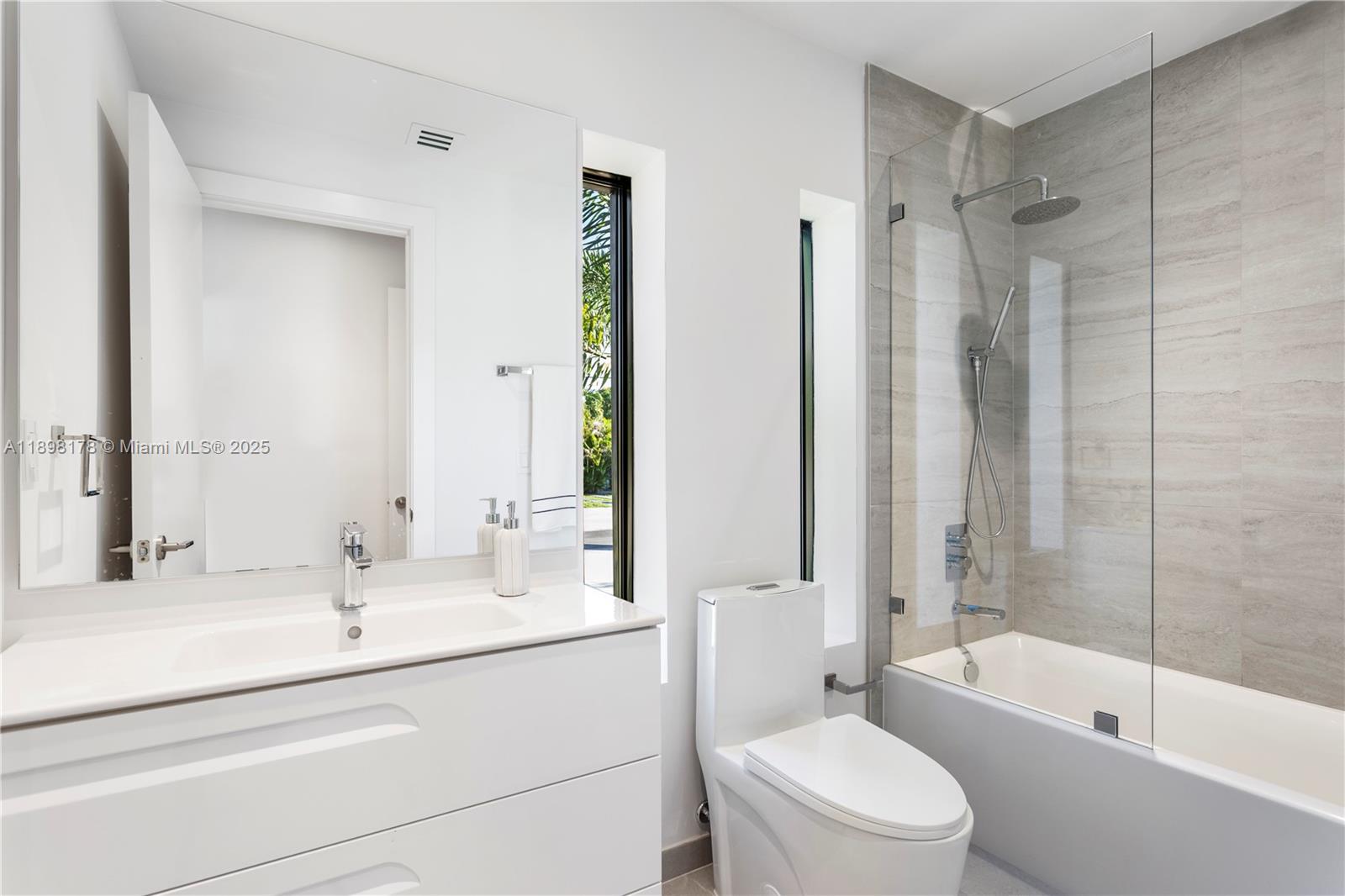 2434 SW 19th St Miami, FL 33145