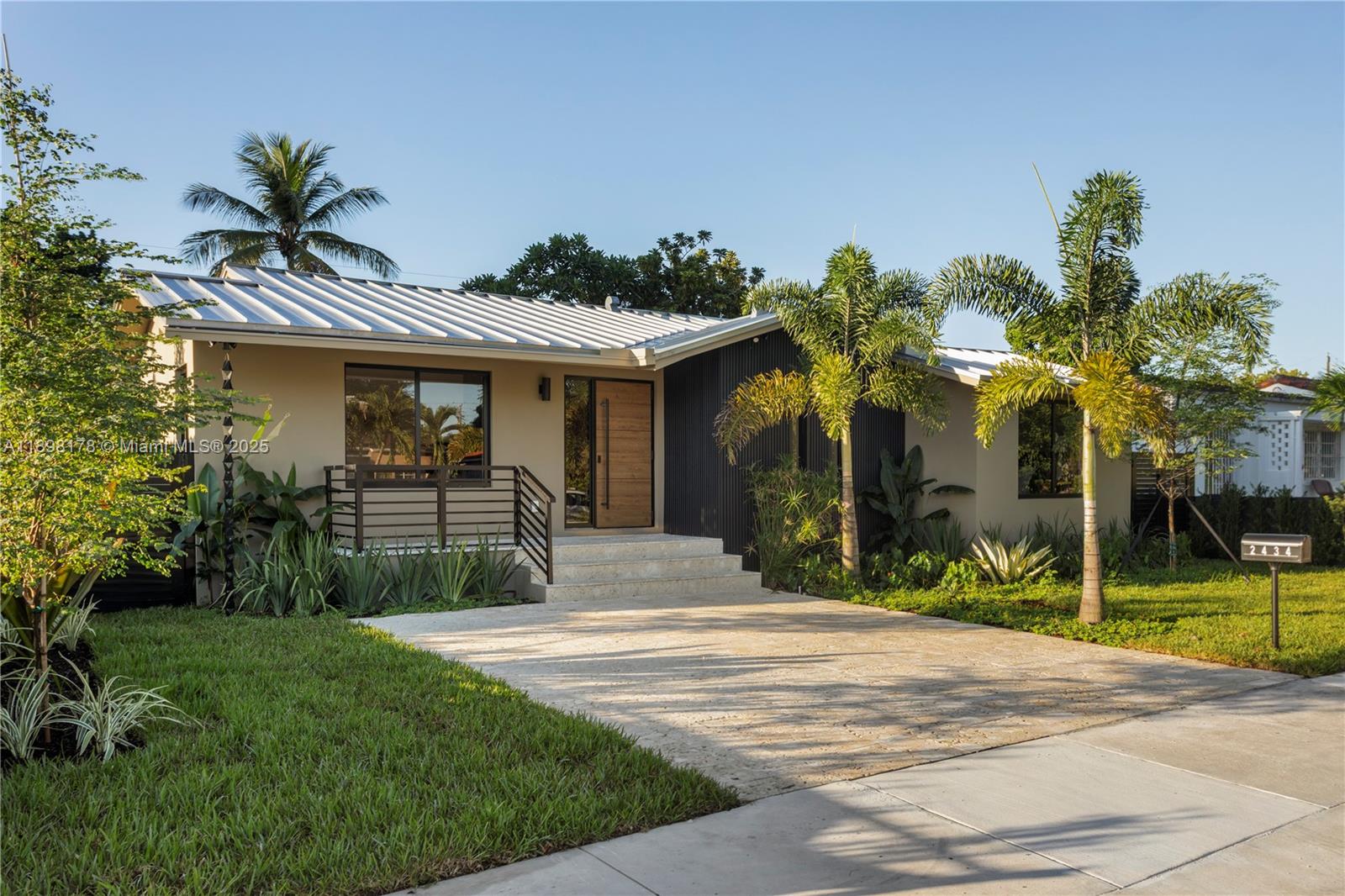 2434 SW 19th St Miami, FL 33145