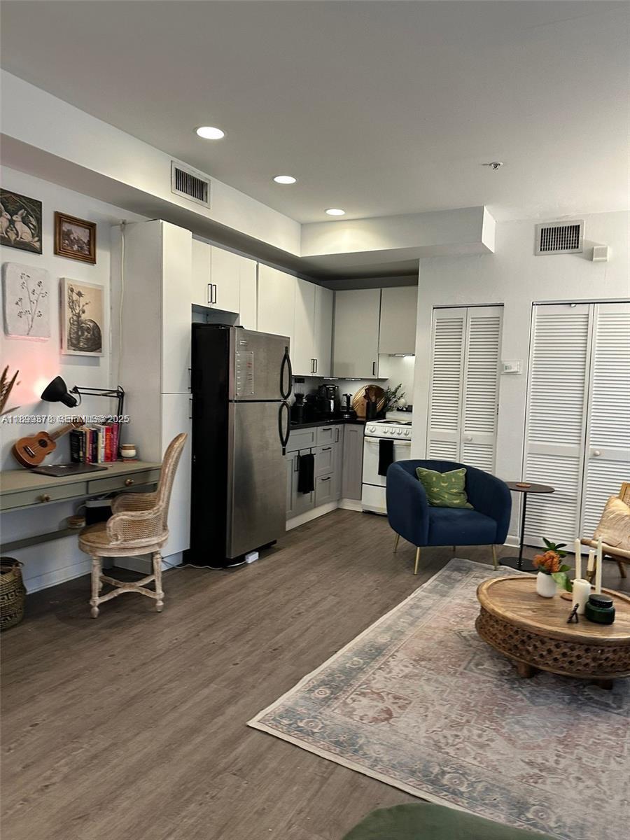 1244 Pennsylvania Ave #103 Miami Beach, FL 33139