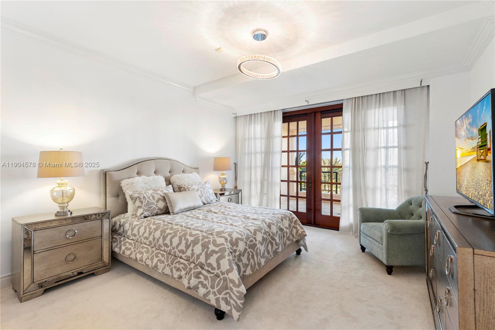 Undisclosed Address Miami Beach, FL 33109