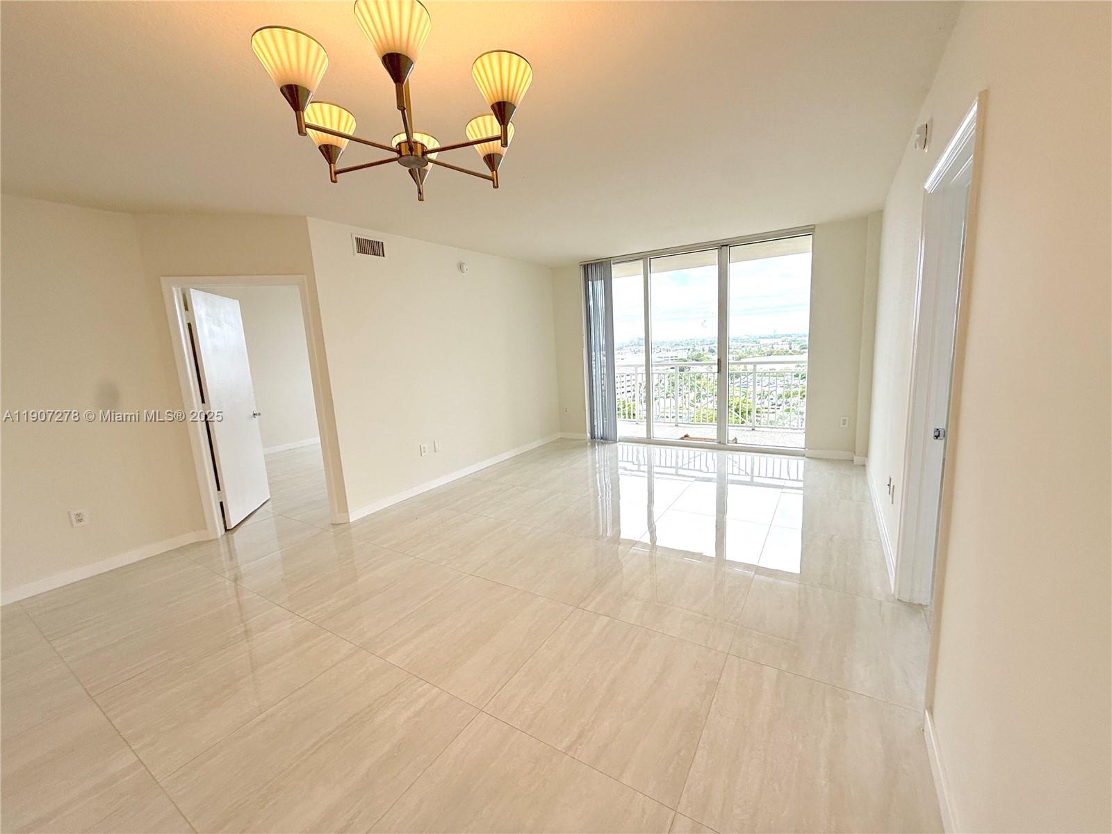 19501 W Country Clb Dr #1410