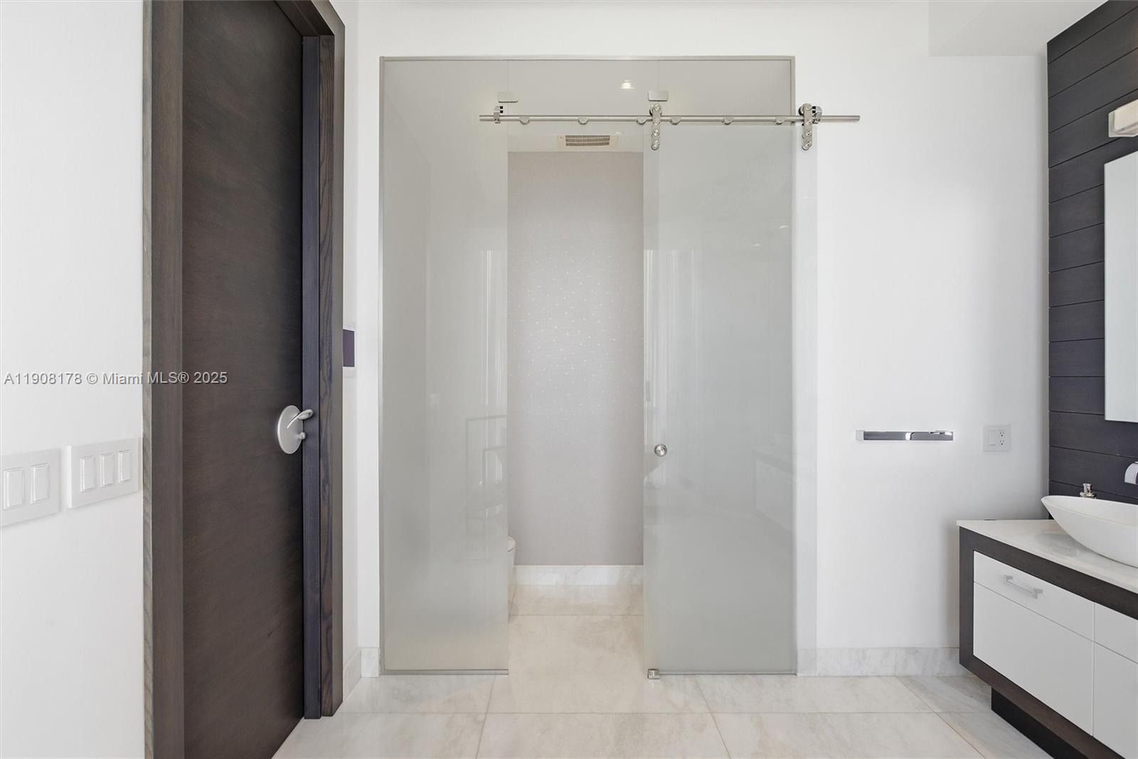 16001 Collins Ave #3504 Sunny Isles Beach, FL 33160