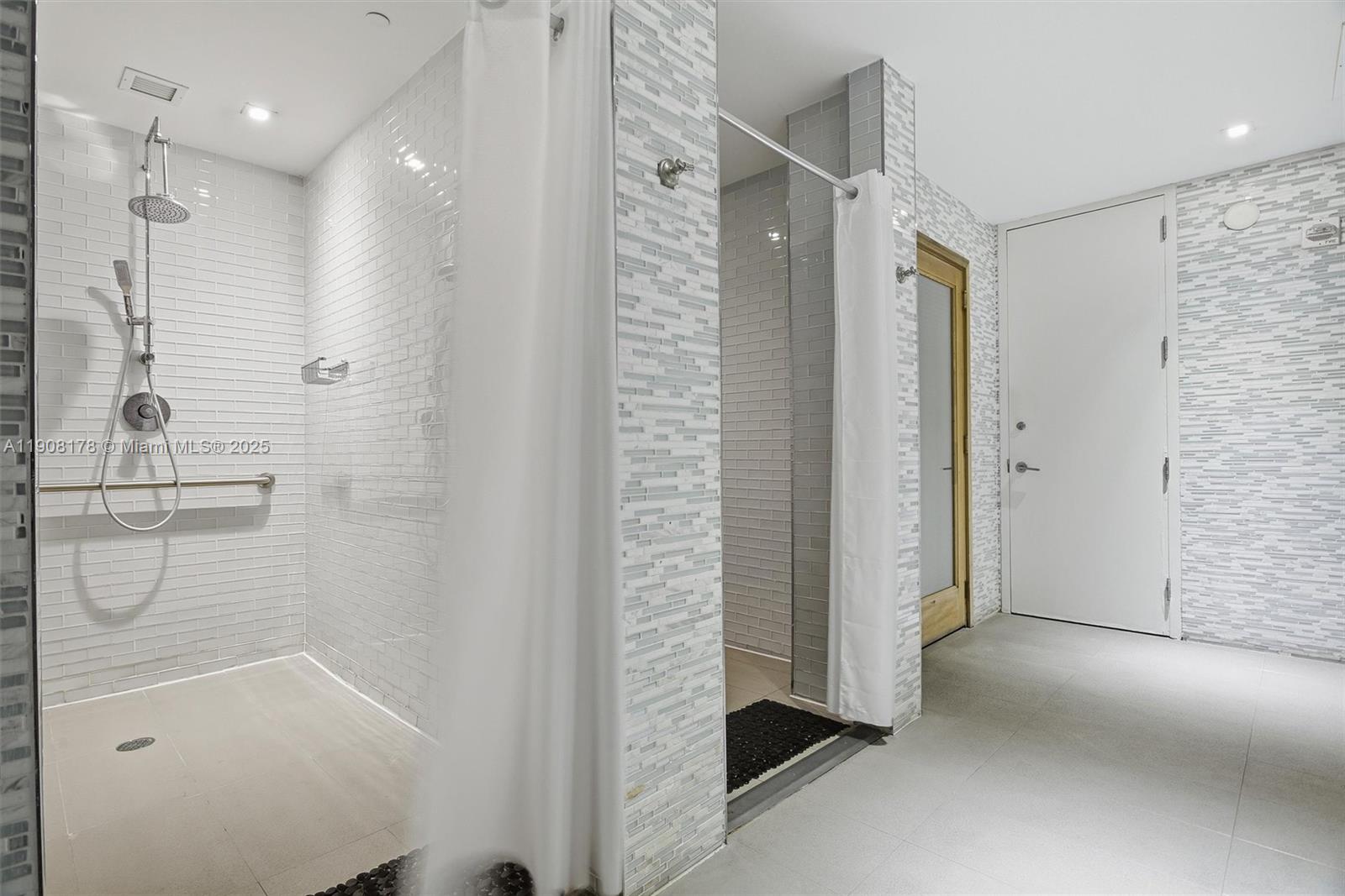 16001 Collins Ave #3504 Sunny Isles Beach, FL 33160