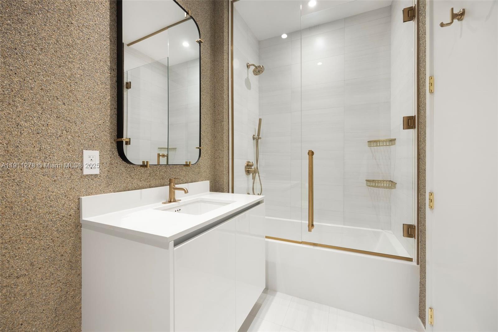 2655 S Bayshore Dr #1412 Miami, FL 33133