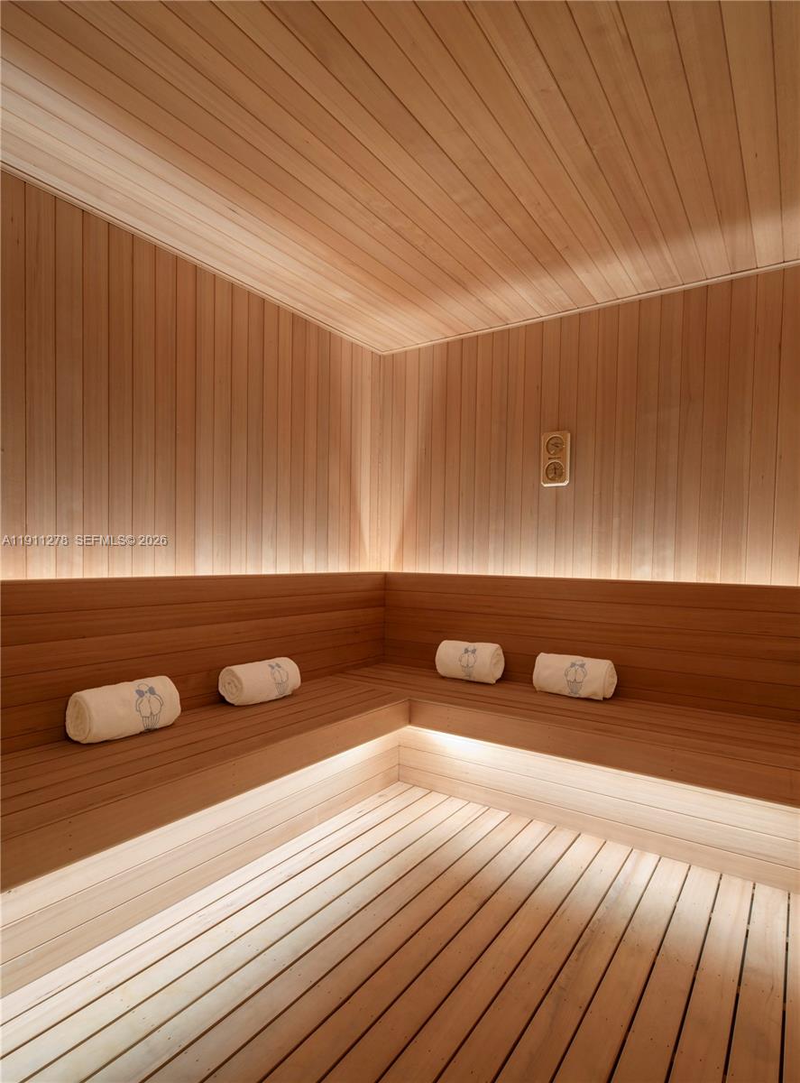 image Mr. C Bayshore Residences34