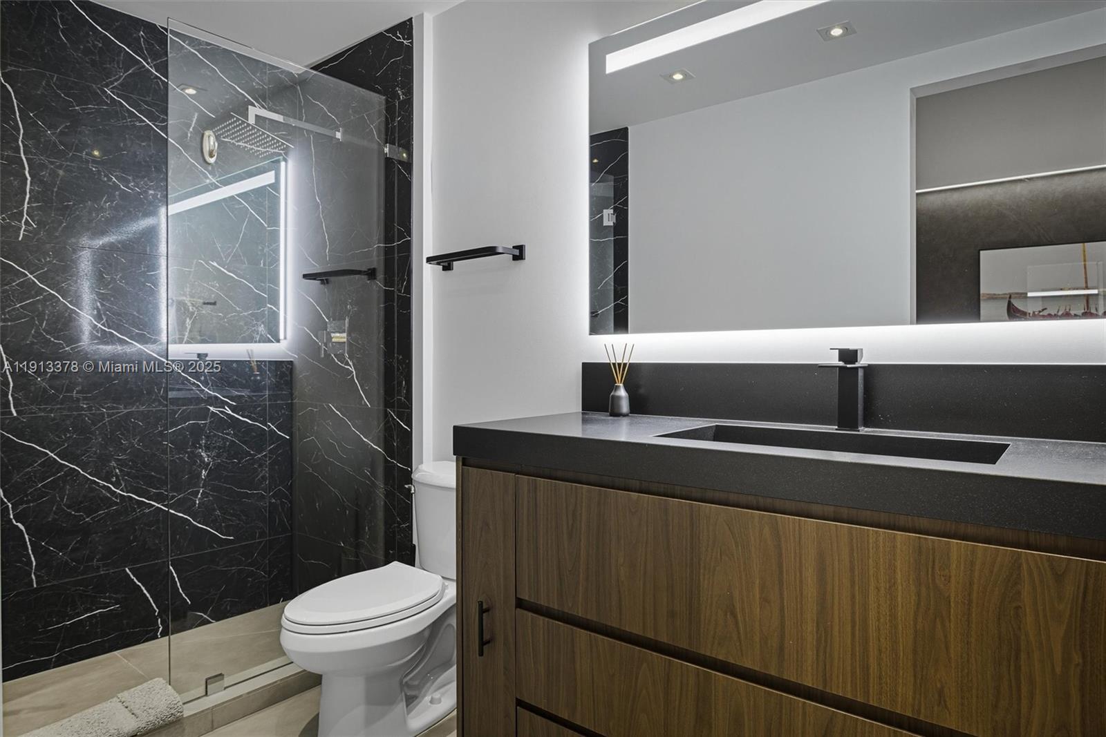 2301 Collins Ave #1634 Miami Beach, FL 33139