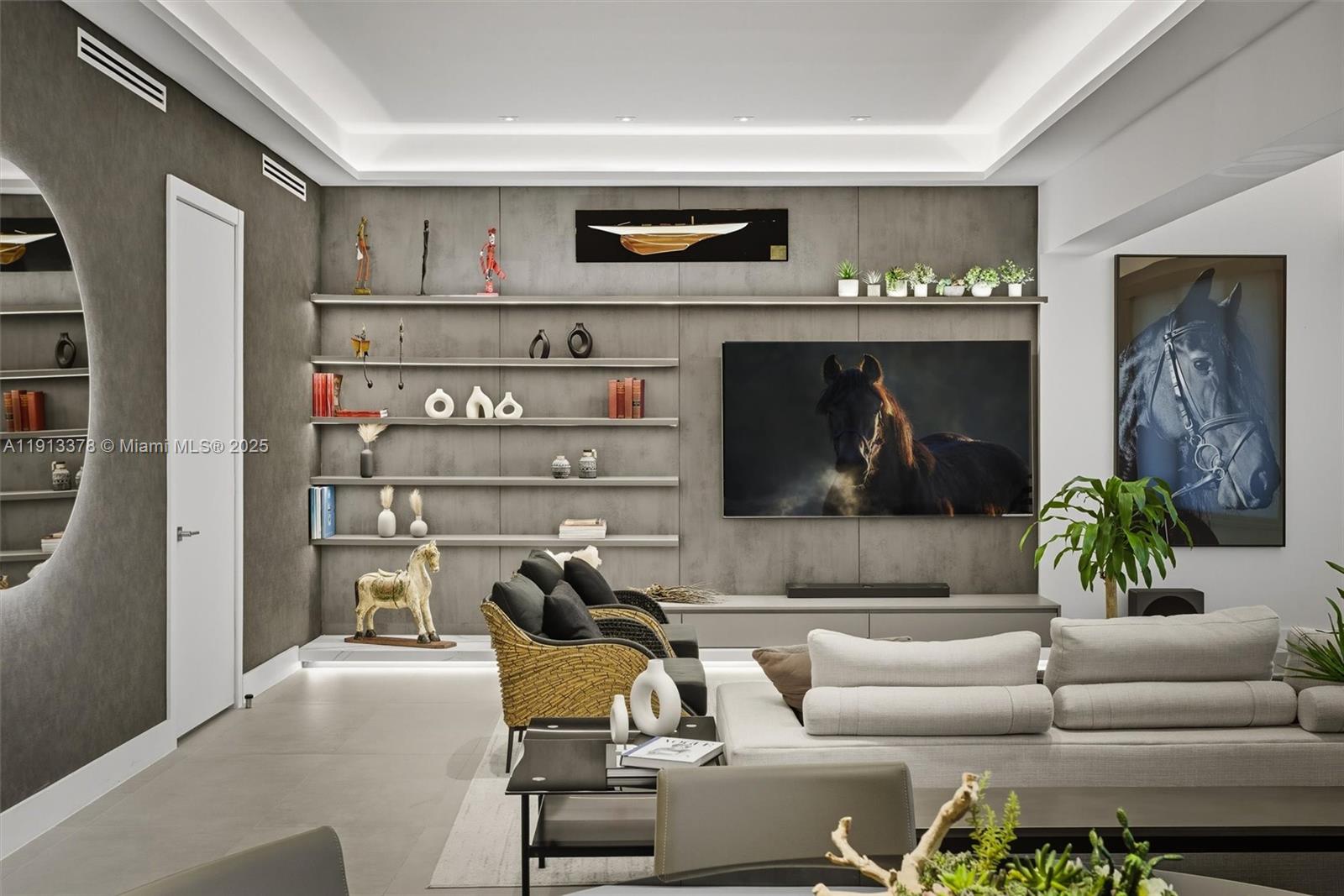 2301 Collins Ave #1634 Miami Beach, FL 33139