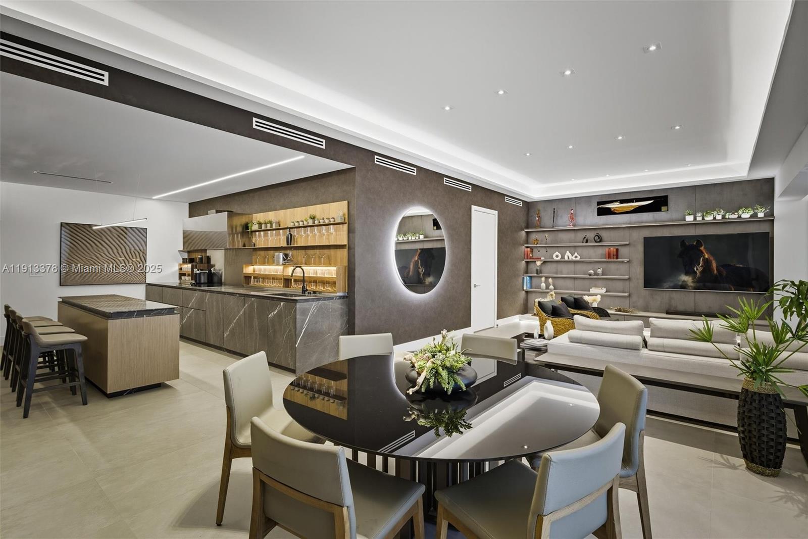 2301 Collins Ave #1634 Miami Beach, FL 33139