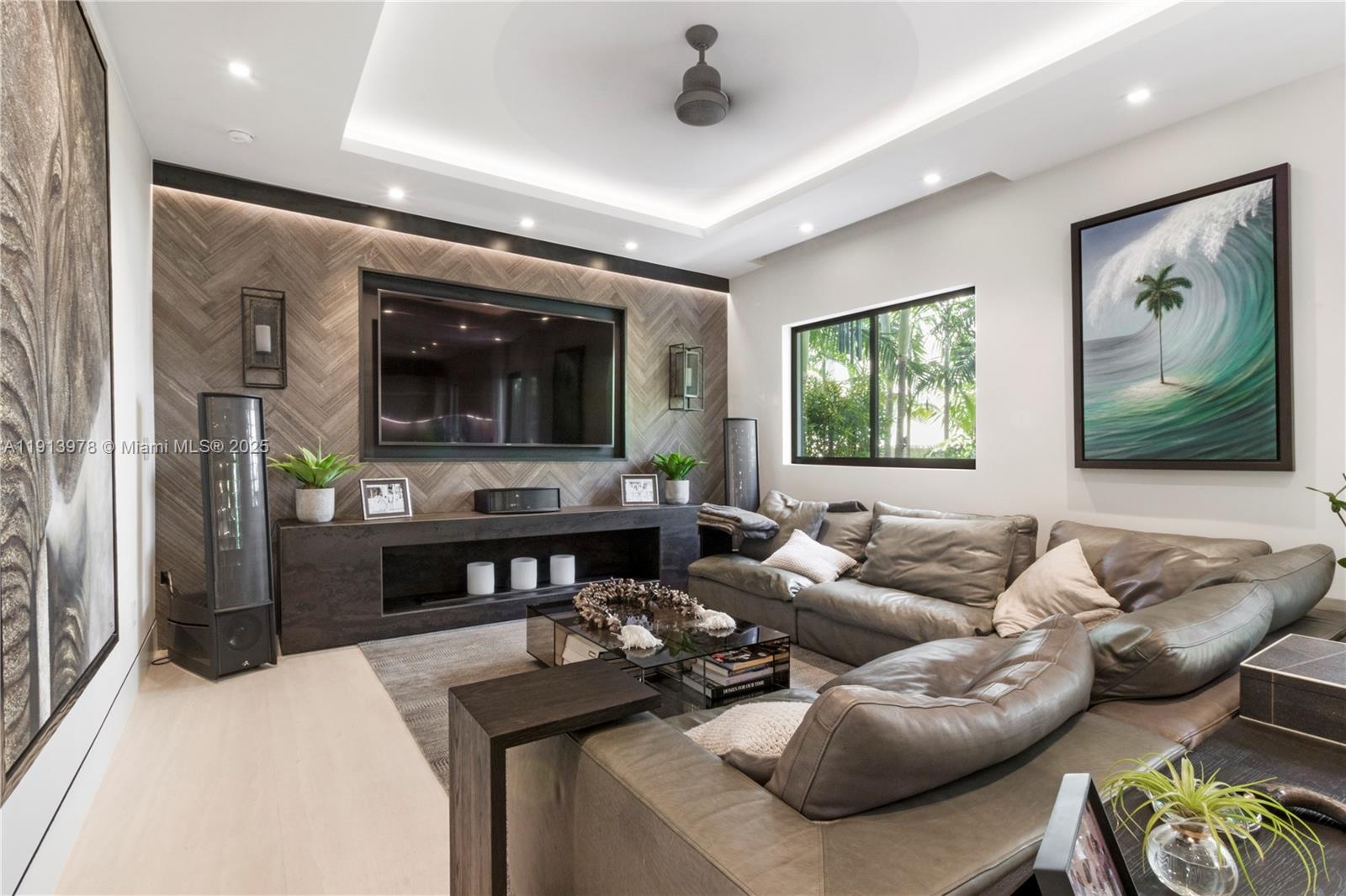 3554 W Glencoe St Miami, FL 33133