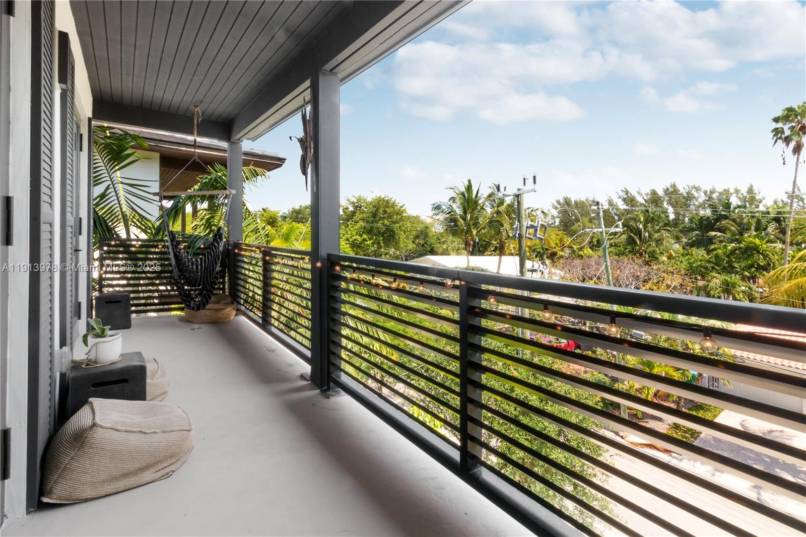 3554 W Glencoe St Miami, FL 33133