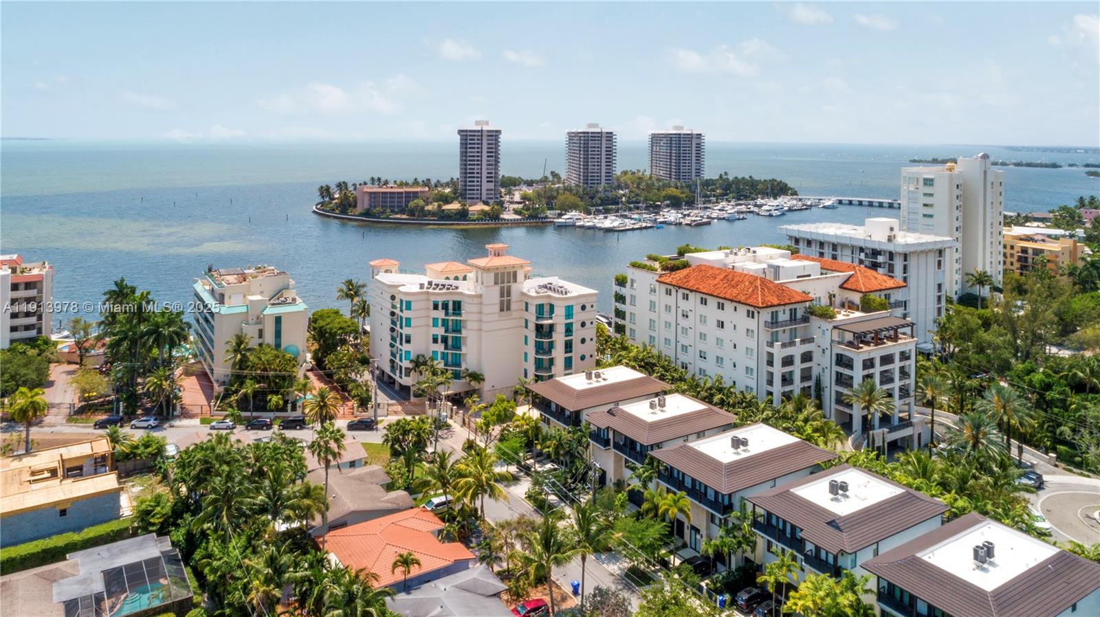 3554 W Glencoe St Miami, FL 33133