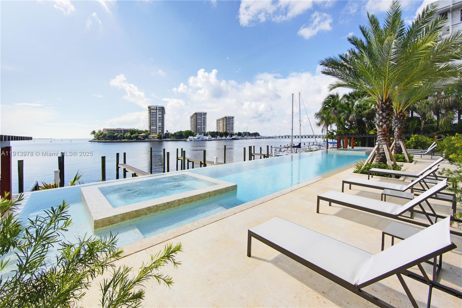 3554 W Glencoe St Miami, FL 33133