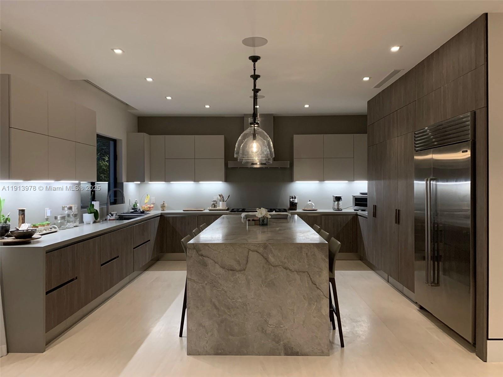 3554 W Glencoe St Miami, FL 33133