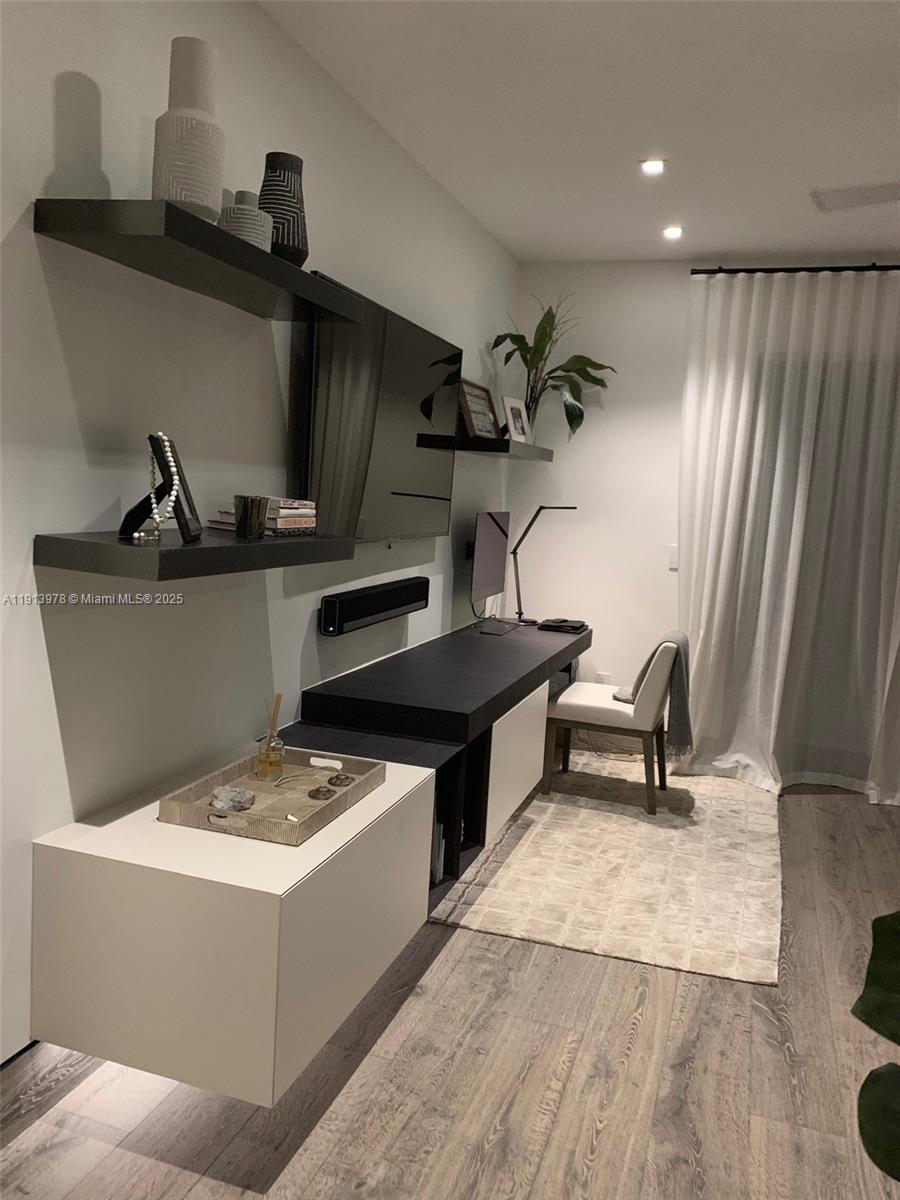 3554 W Glencoe St Miami, FL 33133