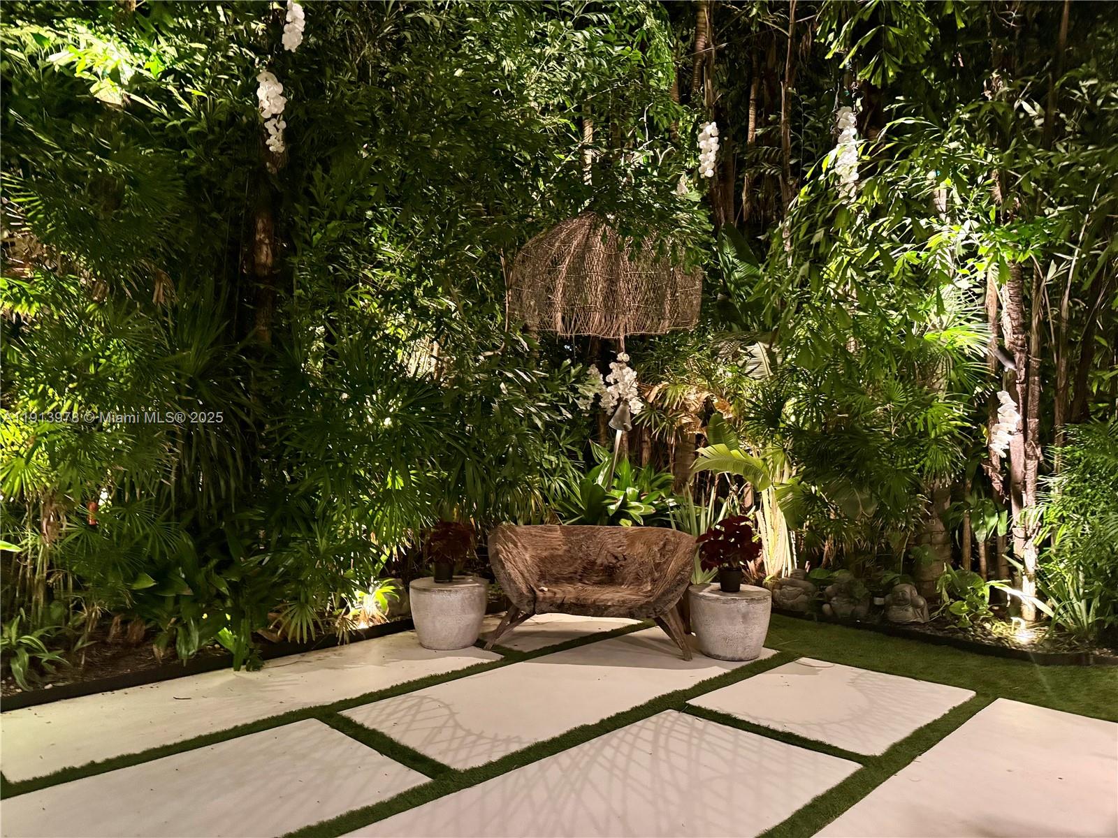 3554 W Glencoe St Miami, FL 33133