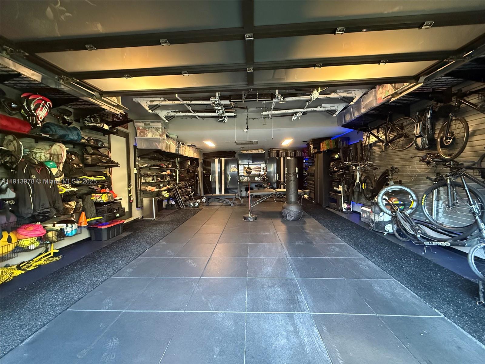 3554 W Glencoe St Miami, FL 33133