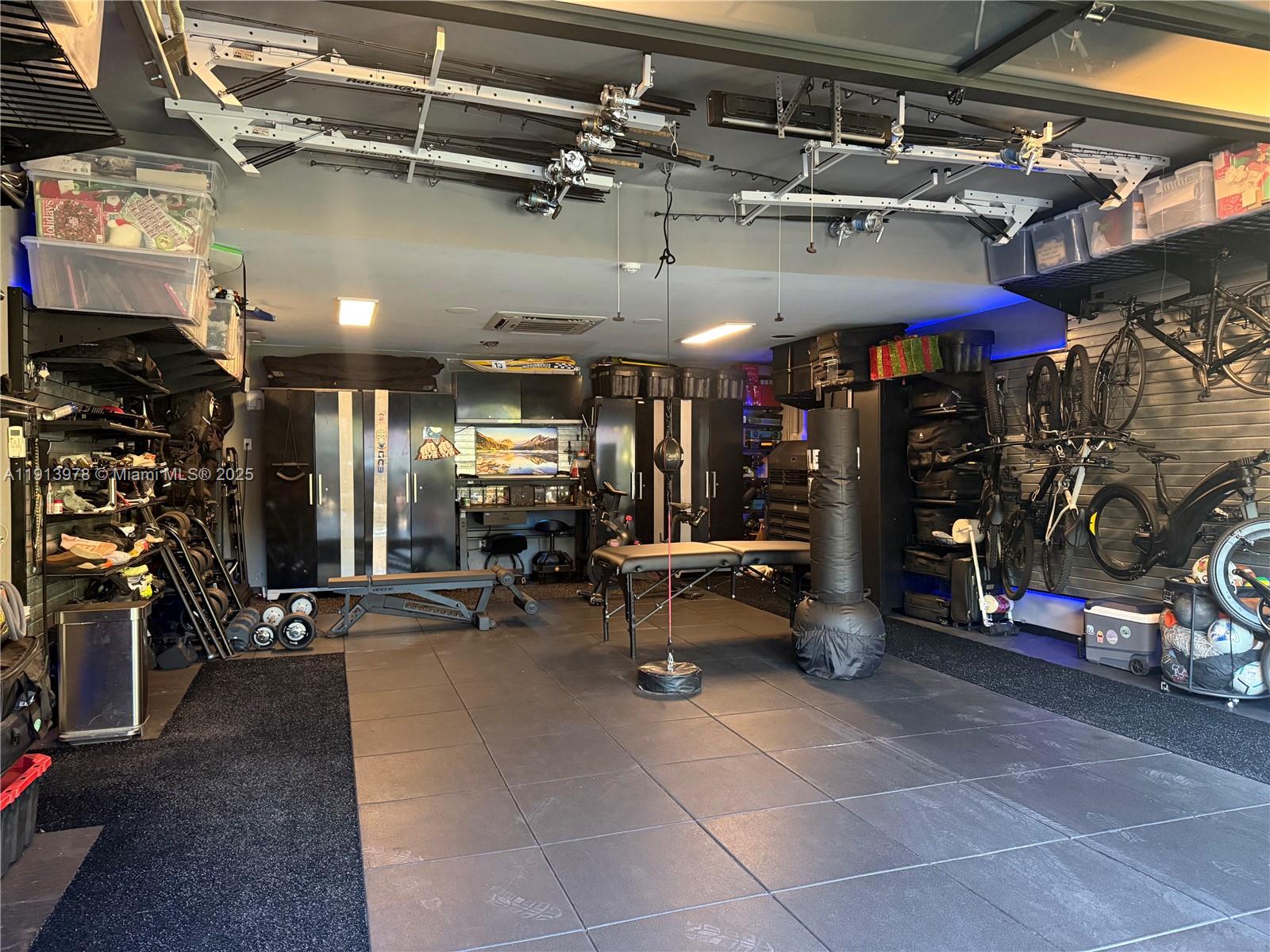 3554 W Glencoe St Miami, FL 33133