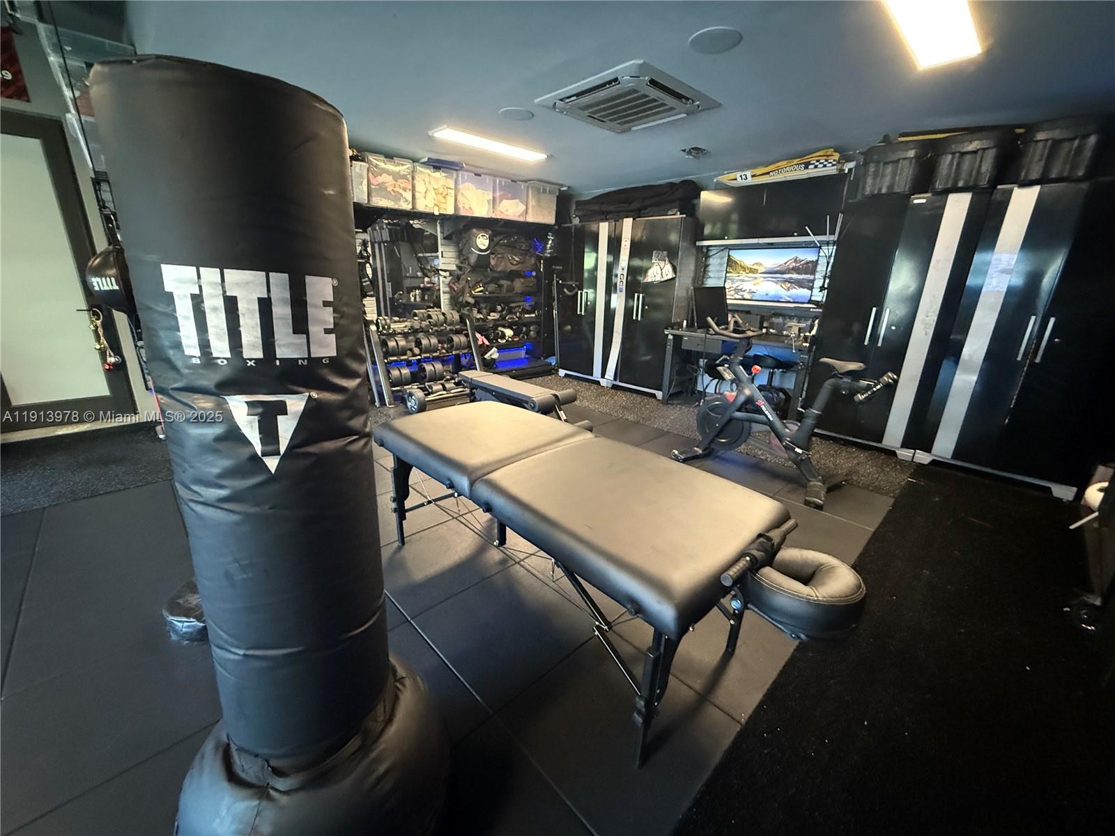 3554 W Glencoe St Miami, FL 33133