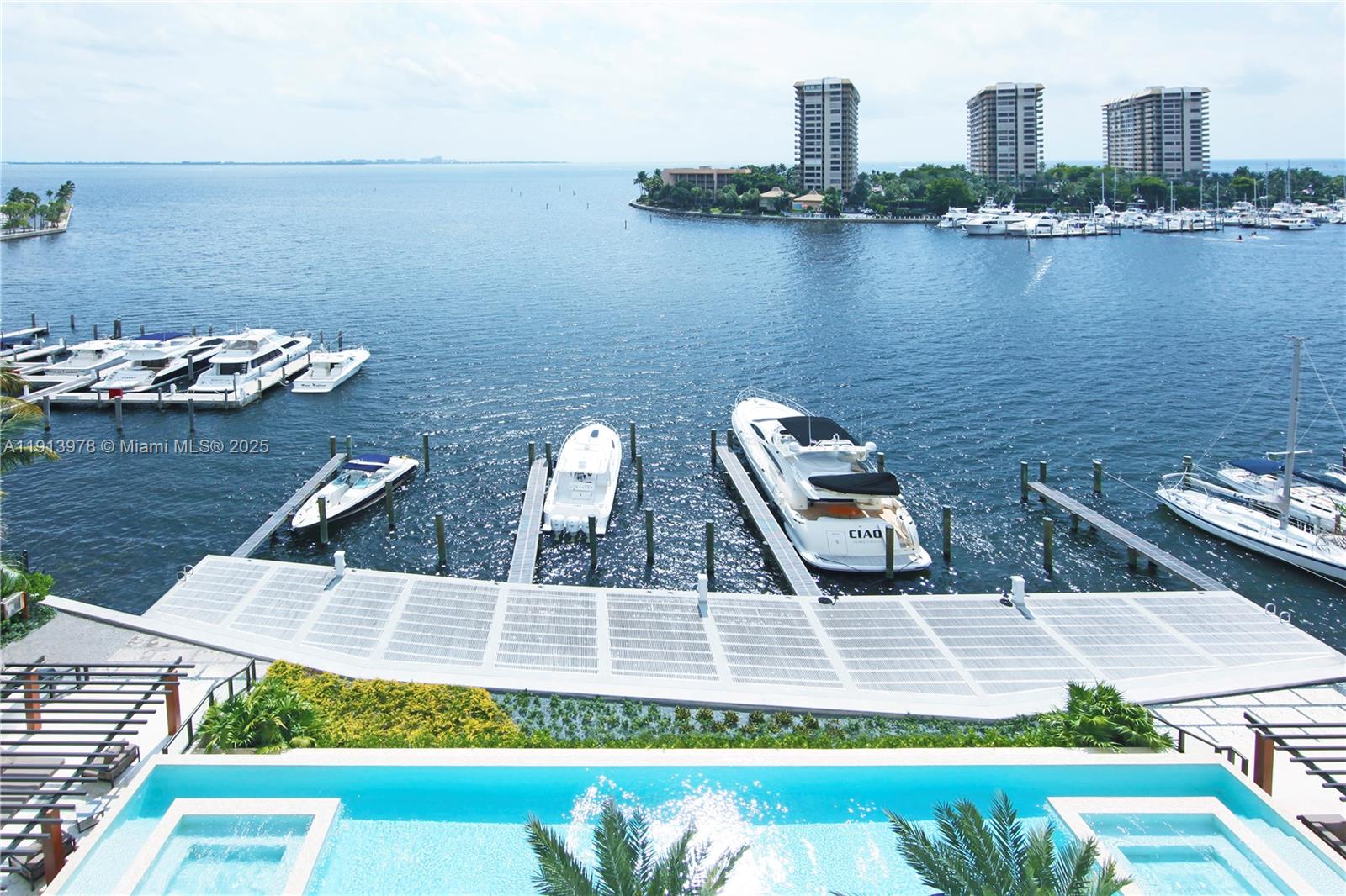 3554 W Glencoe St Miami, FL 33133