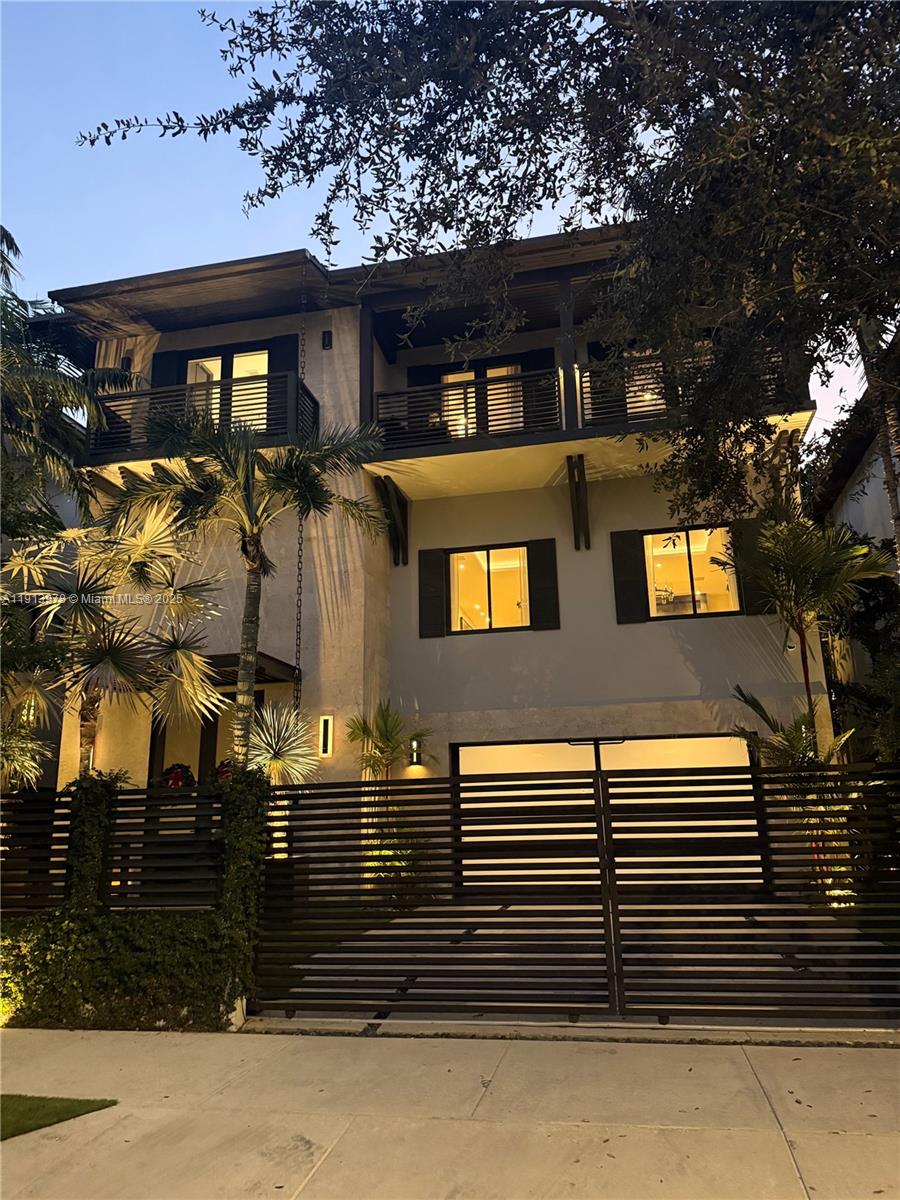 3554 W Glencoe St Miami, FL 33133