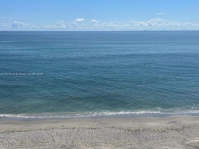 19670 Beach Rd #PHB3 Tequesta, FL 33469