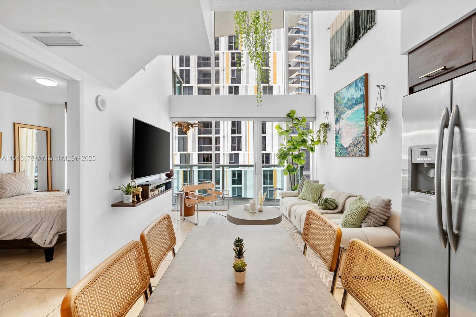 41 SE 5th St #510 Miami, FL 33131