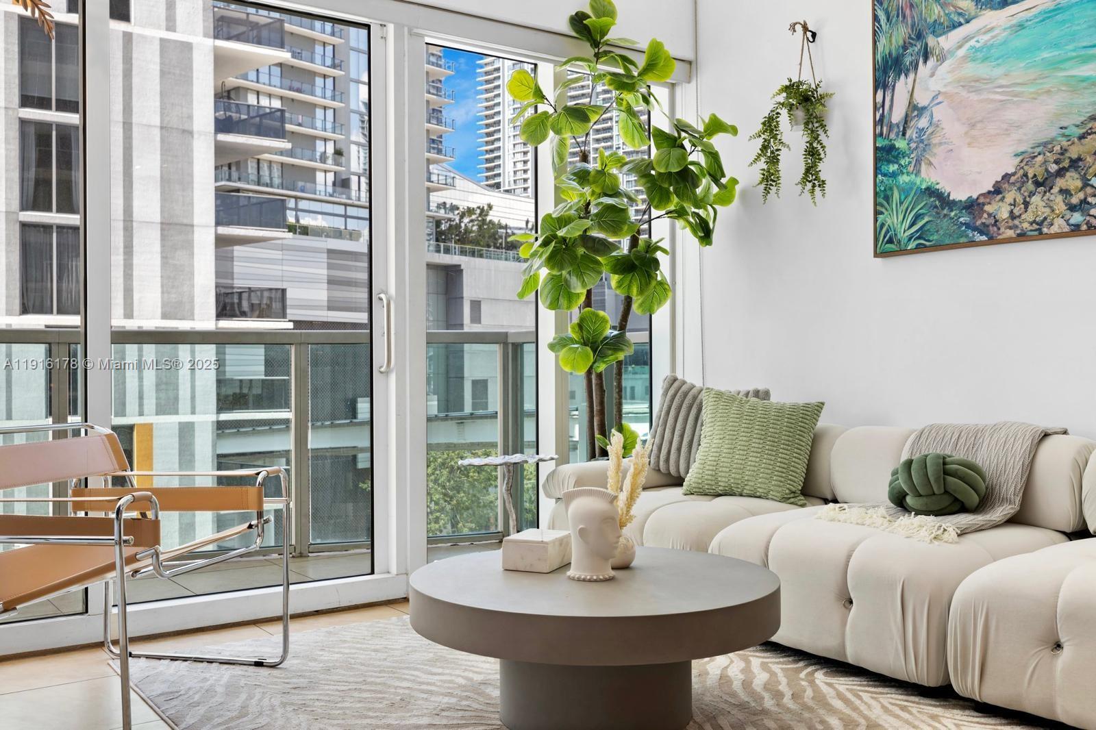 41 SE 5th St #510 Miami, FL 33131