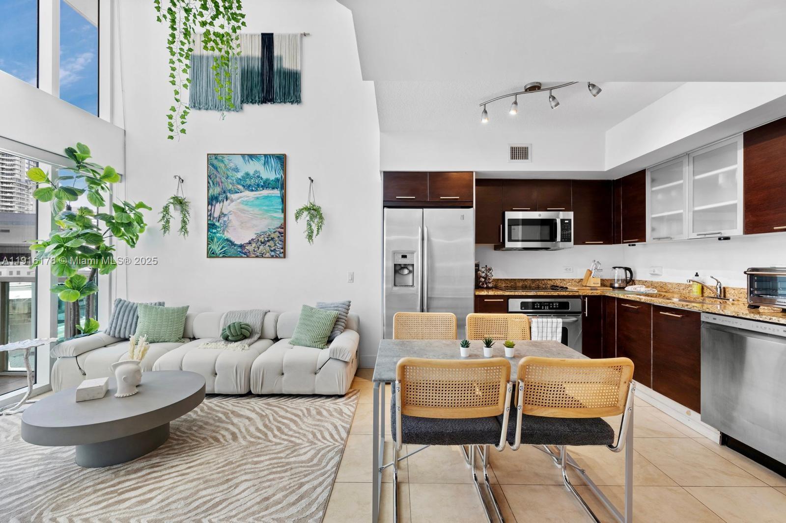 41 SE 5th St #510 Miami, FL 33131