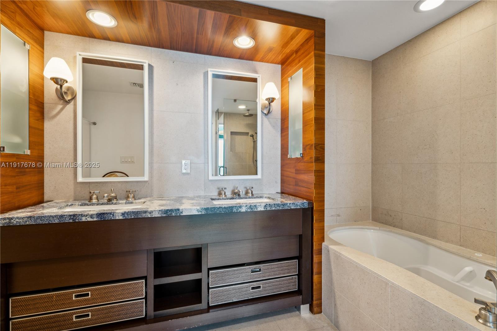 6799 Collins Ave #1602 Miami Beach, FL 33141