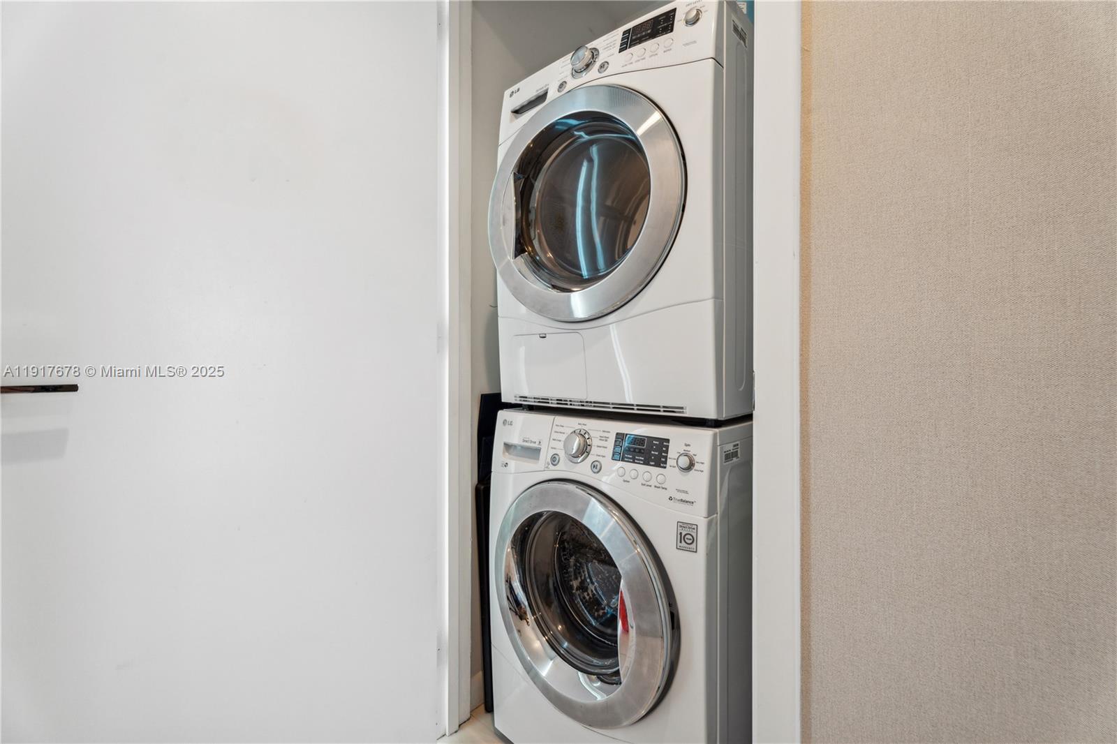 6799 Collins Ave #1602 Miami Beach, FL 33141