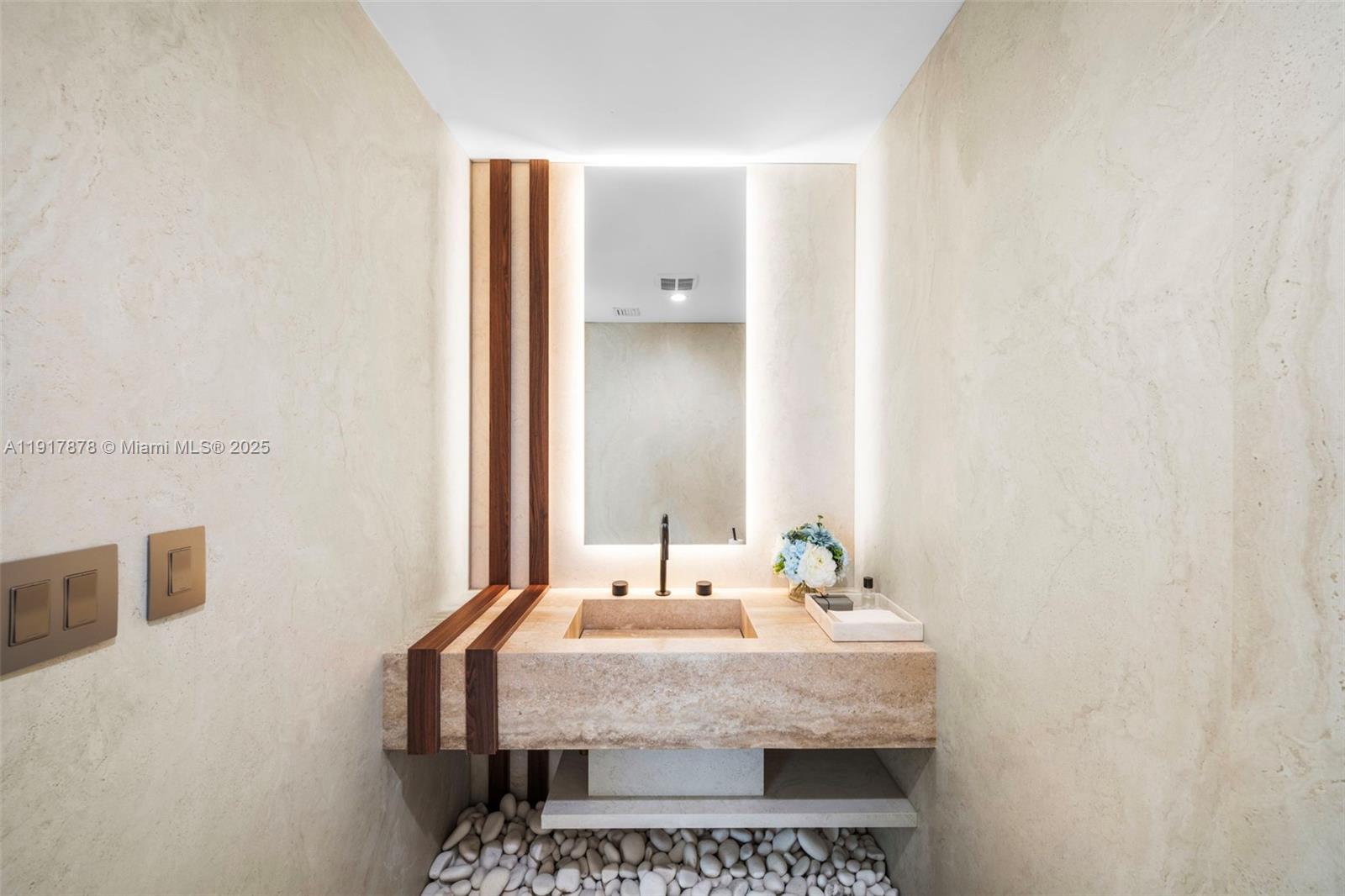 710 + 700 S Shore Dr Miami Beach, FL 33141