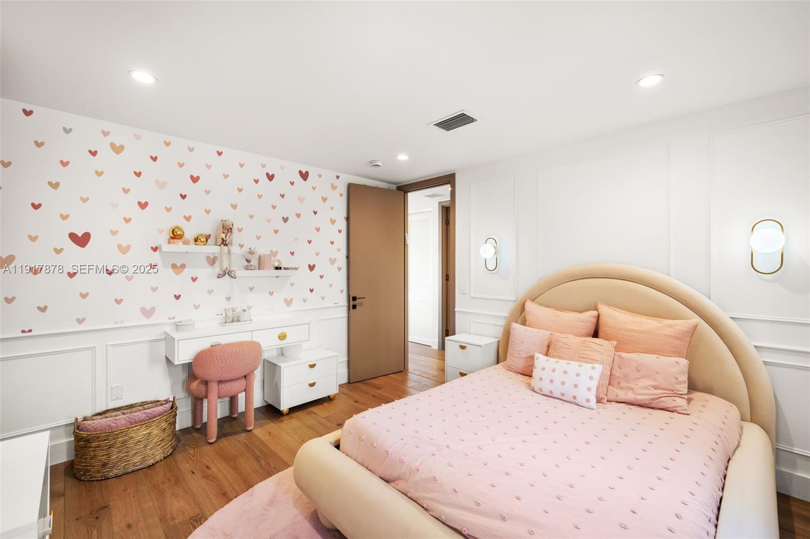 710 + 700 S Shore Dr Miami Beach, FL 33141