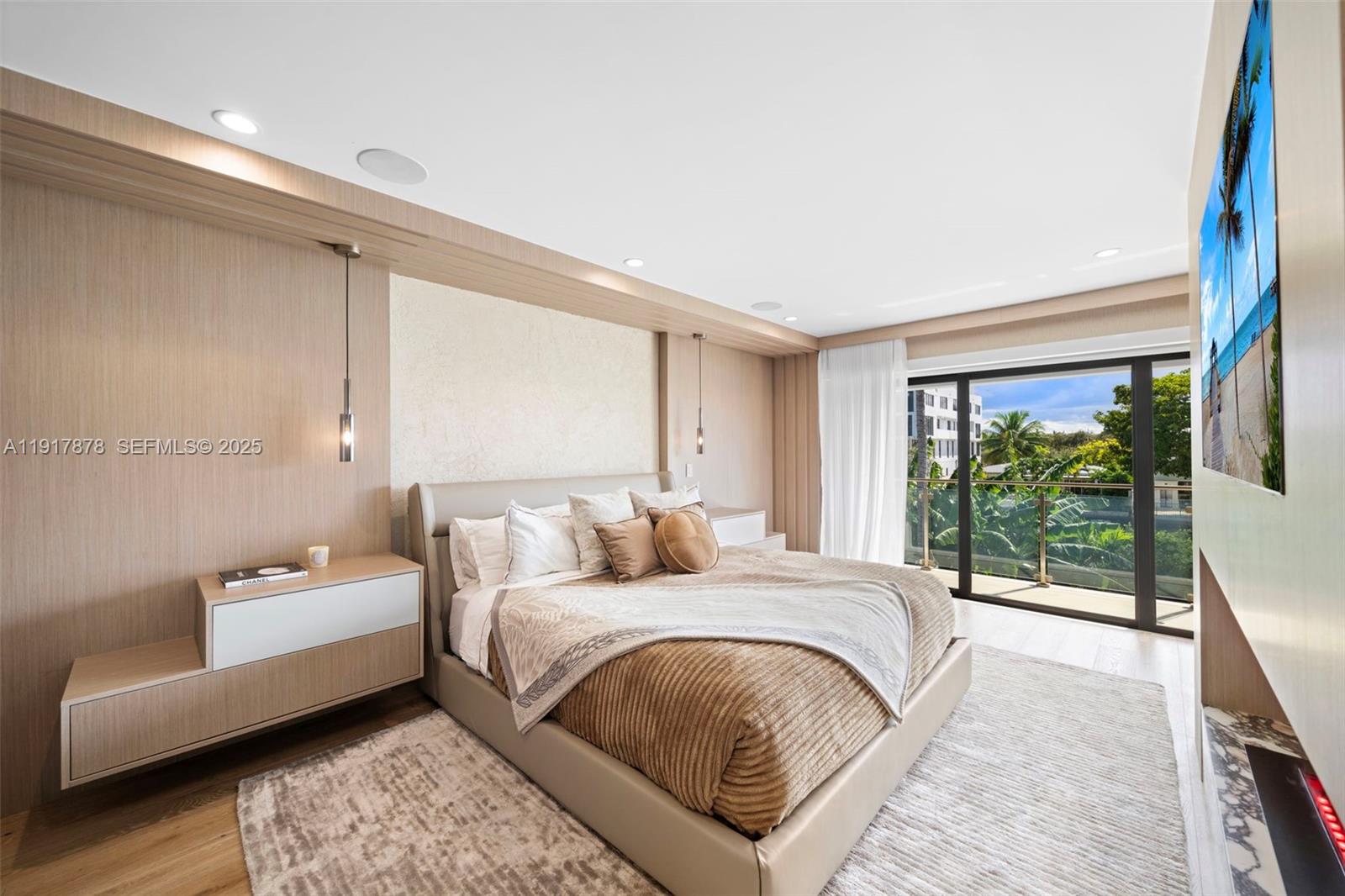 710 + 700 S Shore Dr Miami Beach, FL 33141