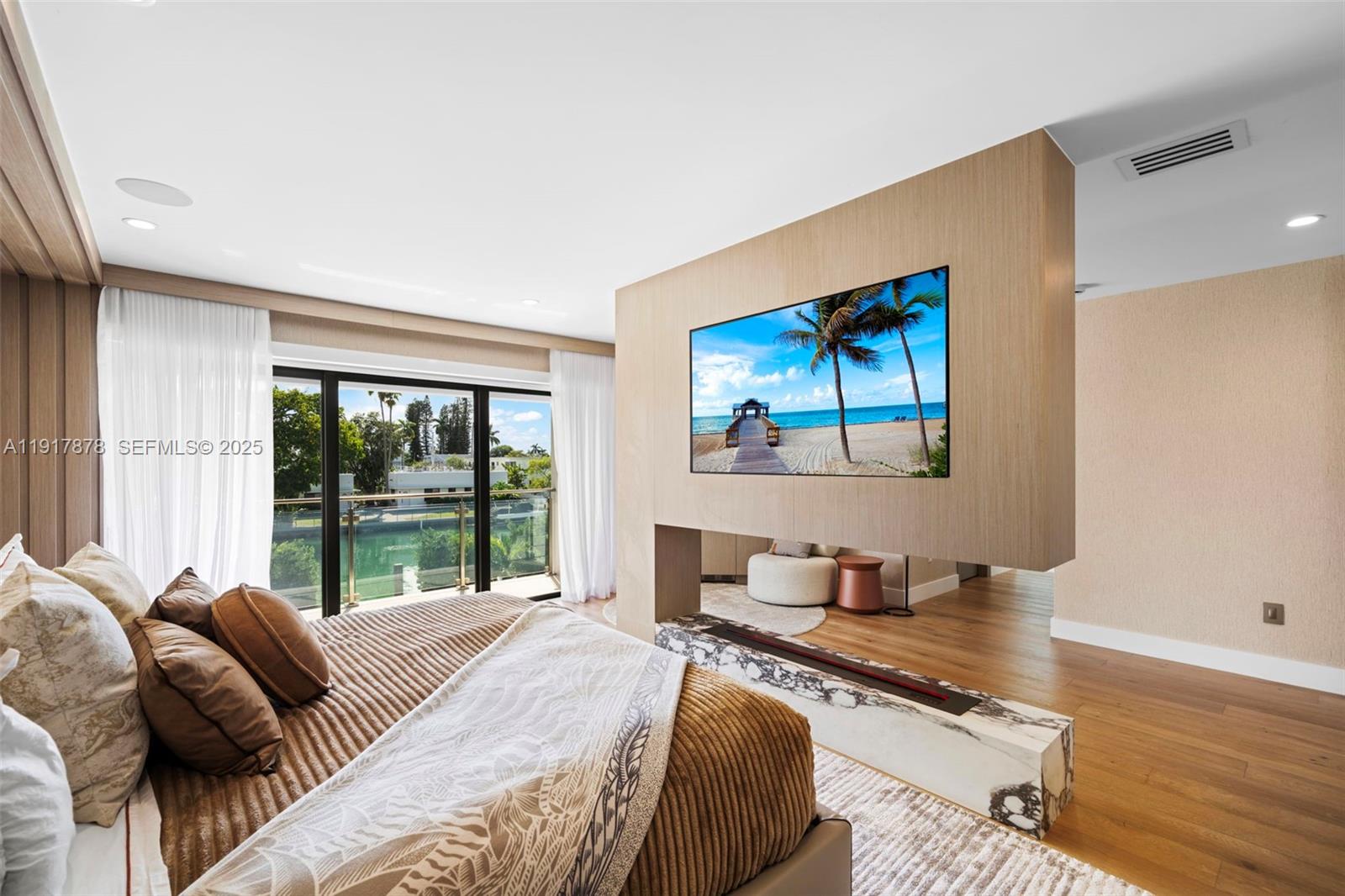 710 + 700 S Shore Dr Miami Beach, FL 33141