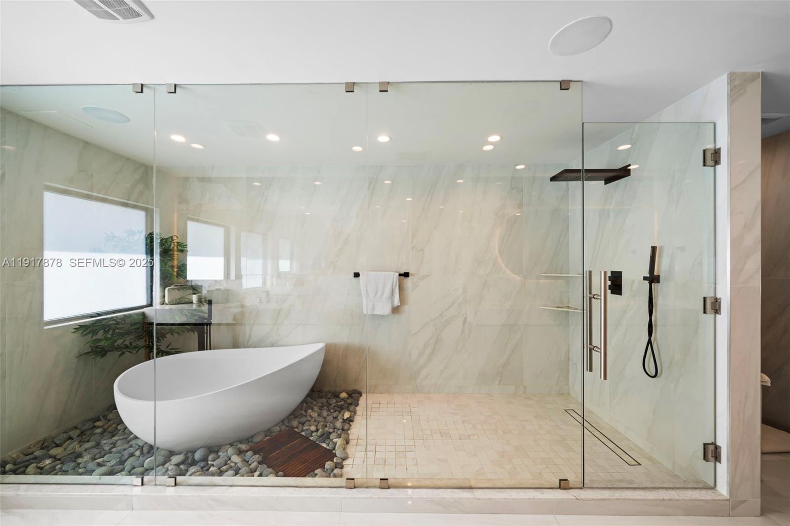 710 + 700 S Shore Dr Miami Beach, FL 33141