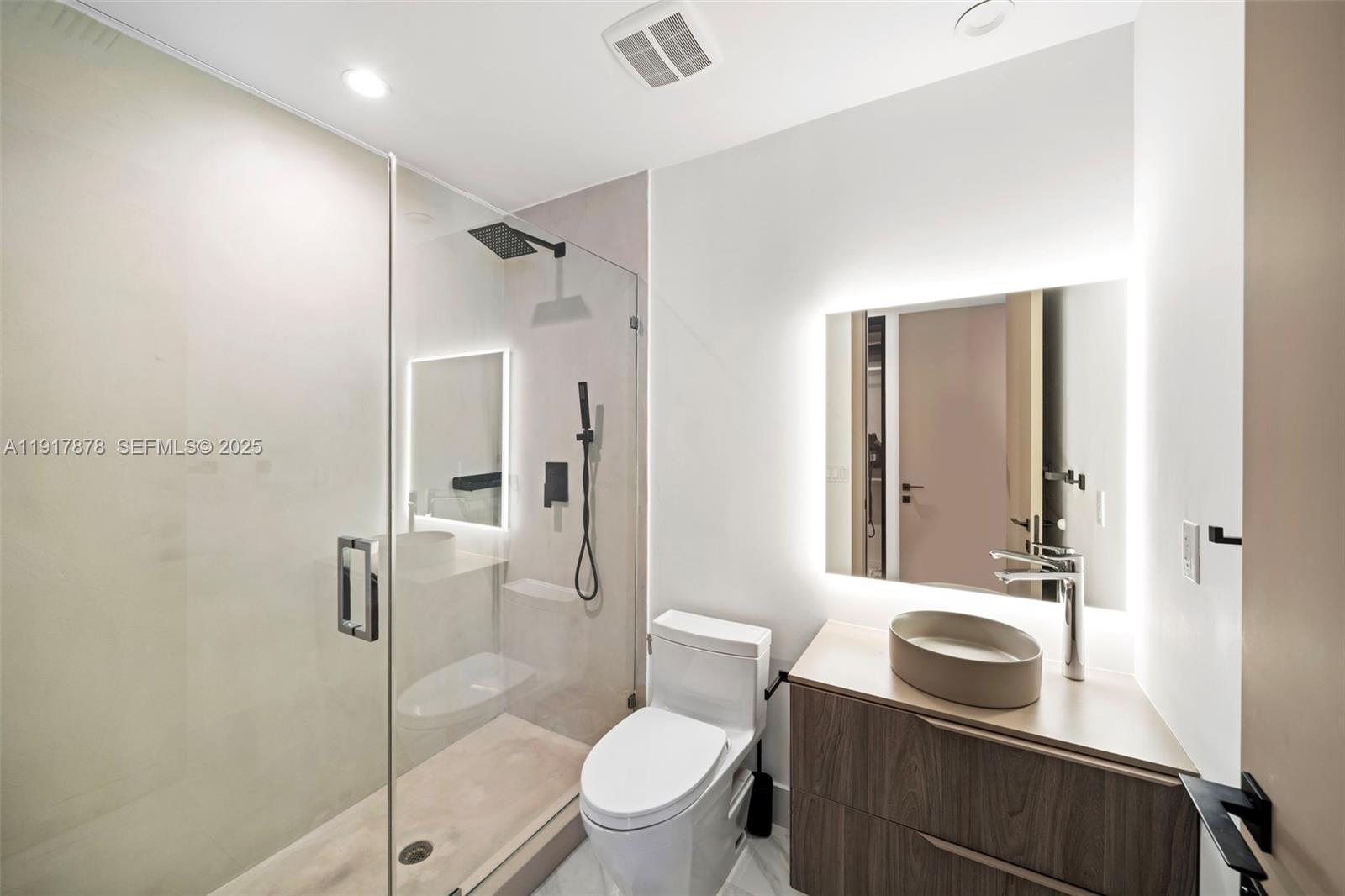 710 + 700 S Shore Dr Miami Beach, FL 33141