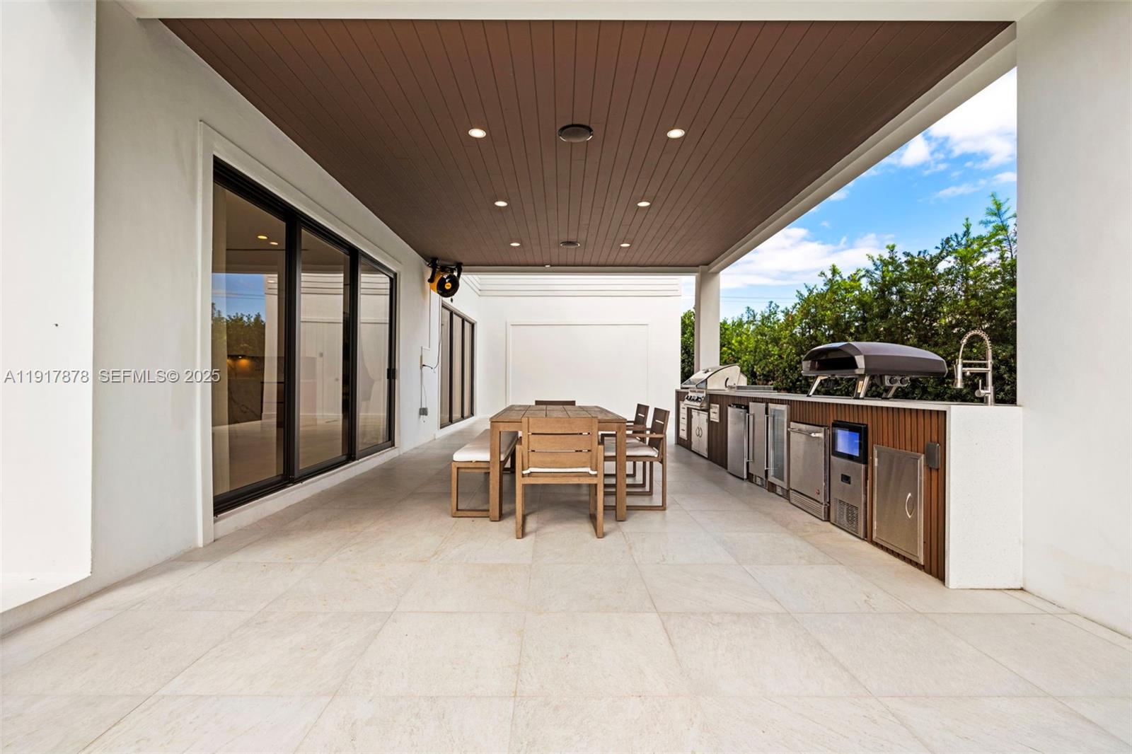 710 + 700 S Shore Dr Miami Beach, FL 33141