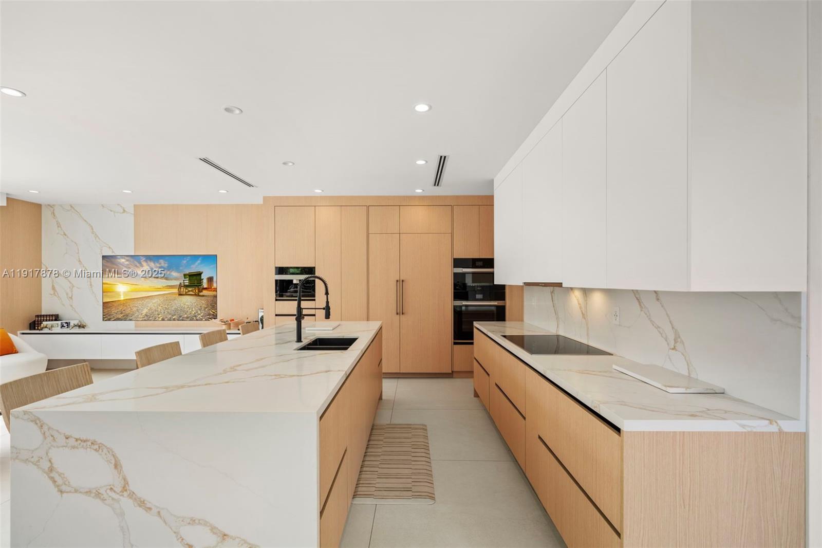 710 + 700 S Shore Dr Miami Beach, FL 33141