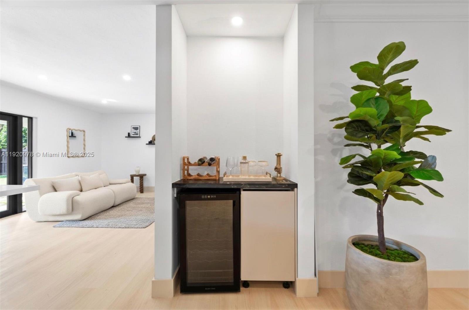 7020 Plantation Rd Plantation, FL 33317